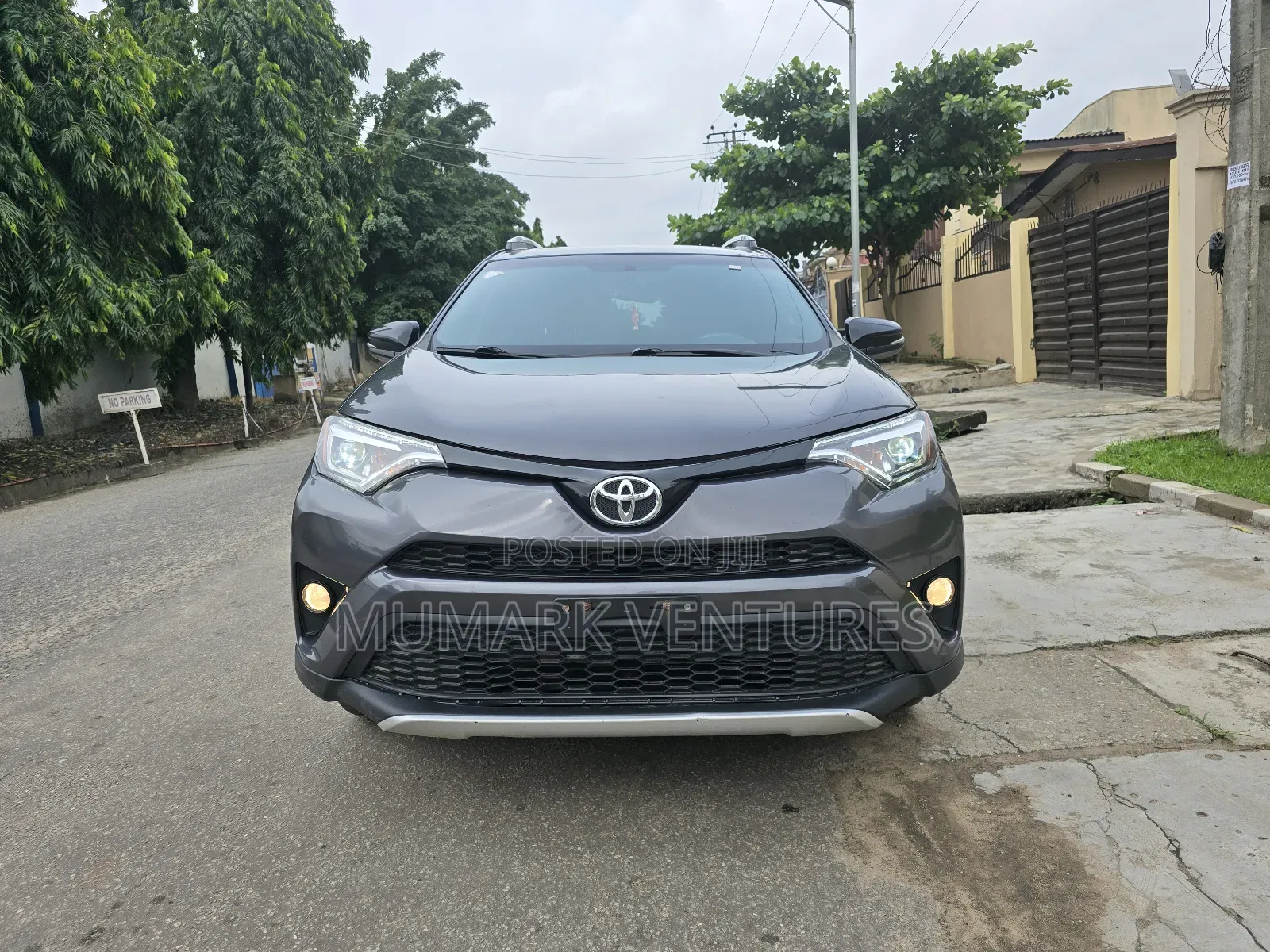 Toyota RAV4 SE AWD (2.5L 4cyl 6A) 2016 Gray