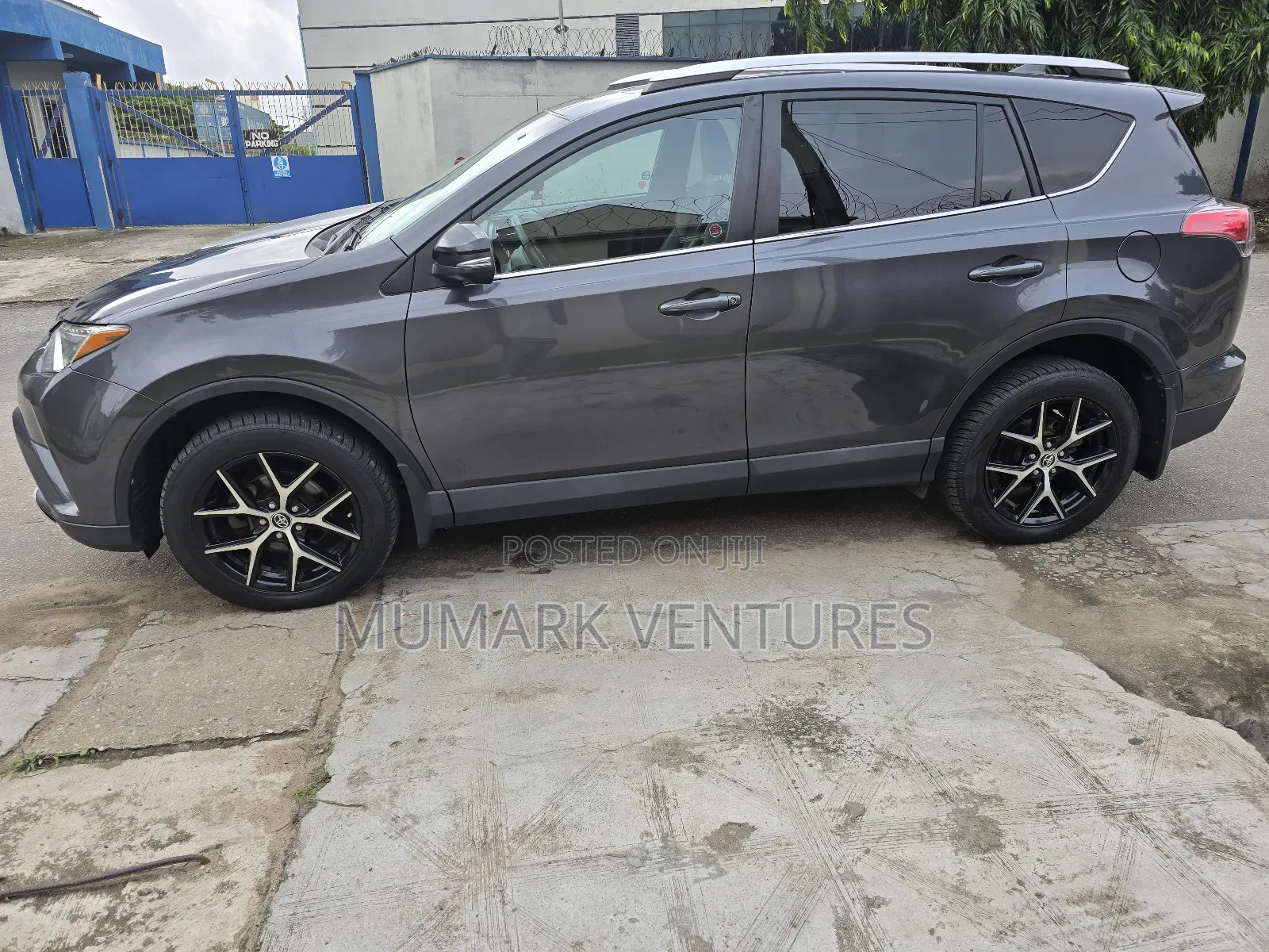 Toyota RAV4 SE AWD (2.5L 4cyl 6A) 2016 Gray
