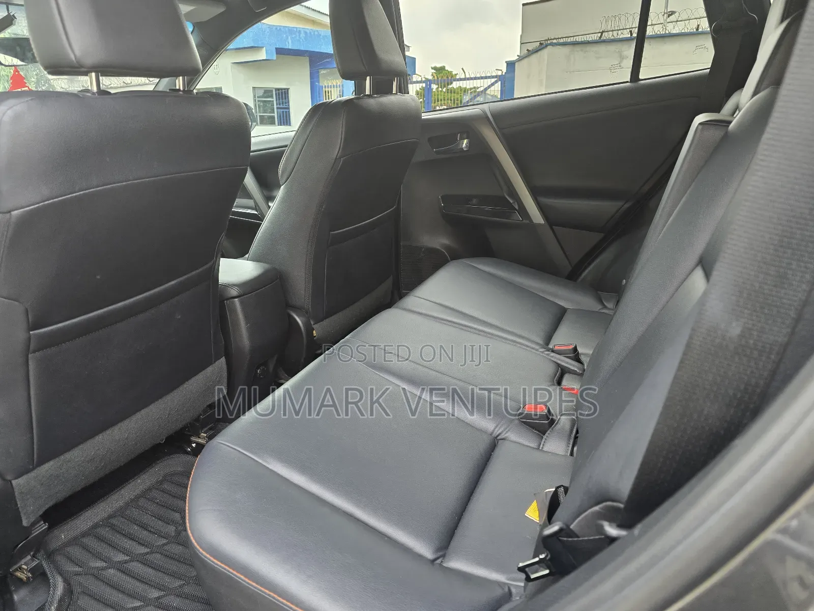 Toyota RAV4 SE AWD (2.5L 4cyl 6A) 2016 Gray