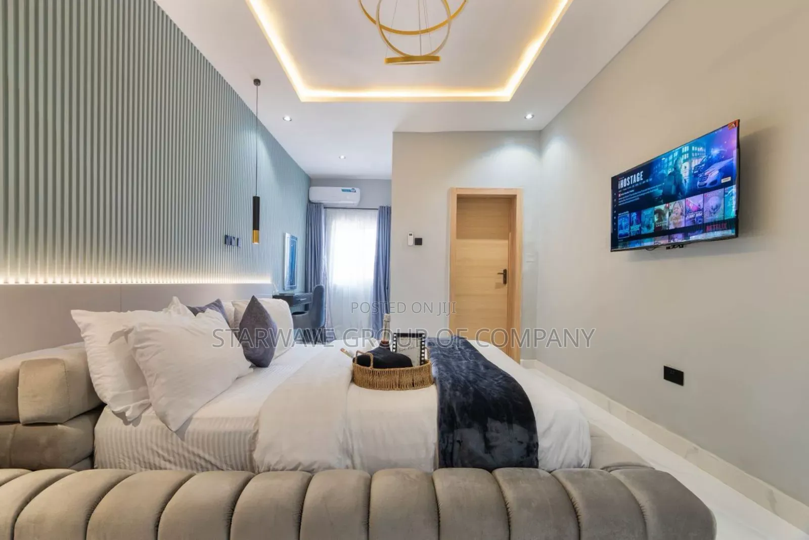 Luxurious One Bedroom Apartment With Snooker Board