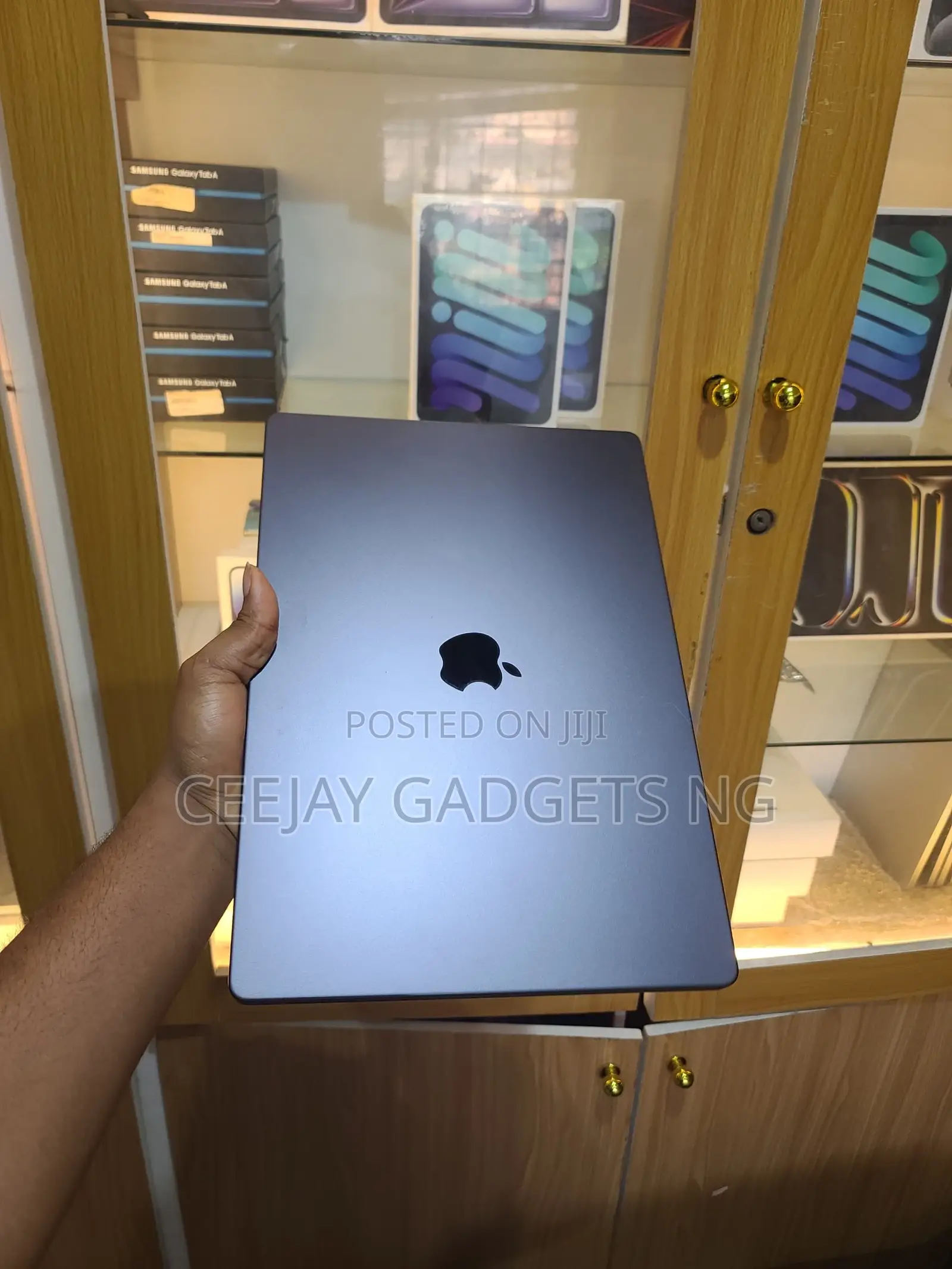 Laptop Apple MacBook Pro 2024 M3 Max 36GB Apple M3 Max SSD 1T