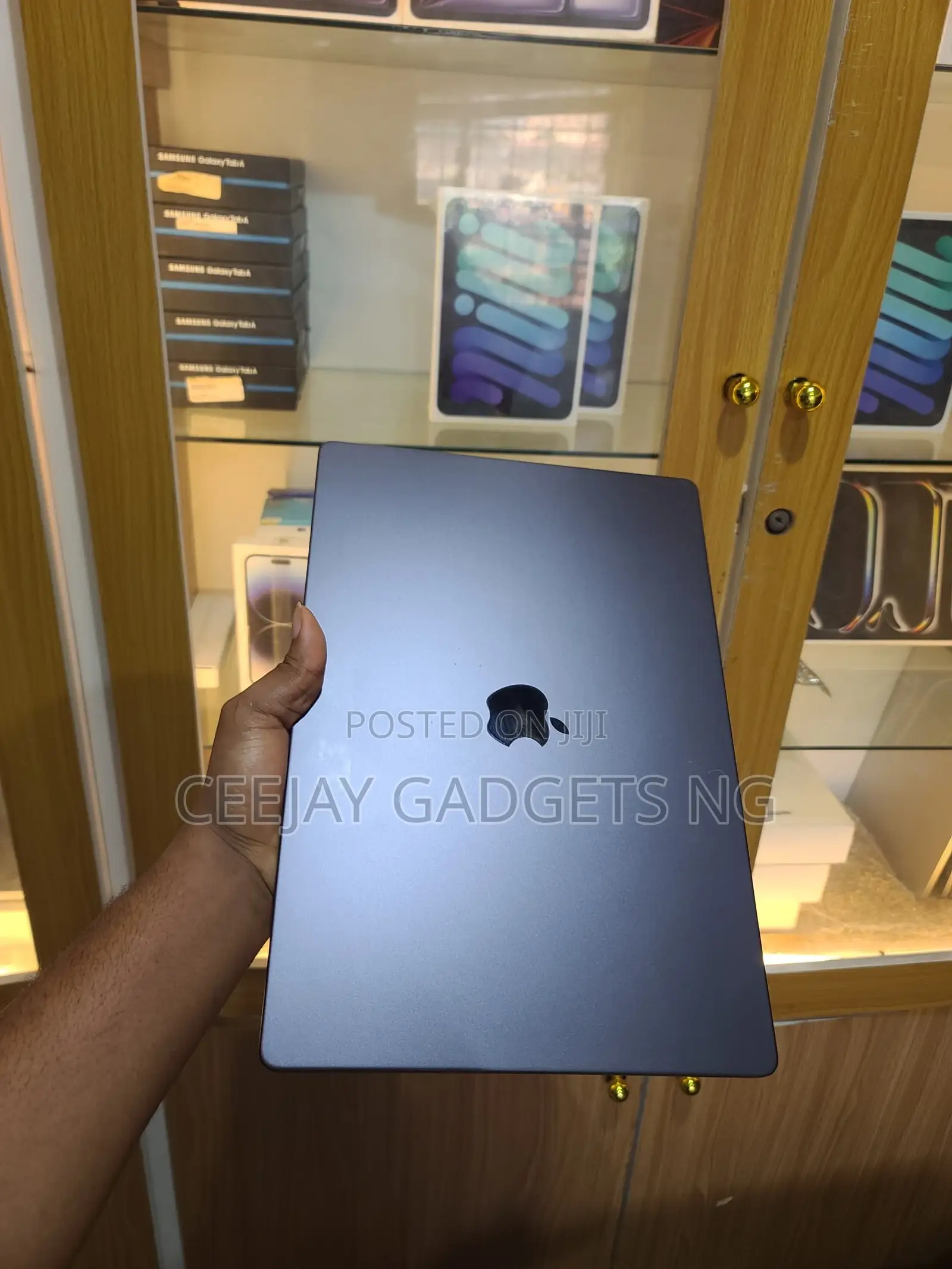Laptop Apple MacBook Pro 2024 M3 Max 36GB Apple M3 Max SSD 1T