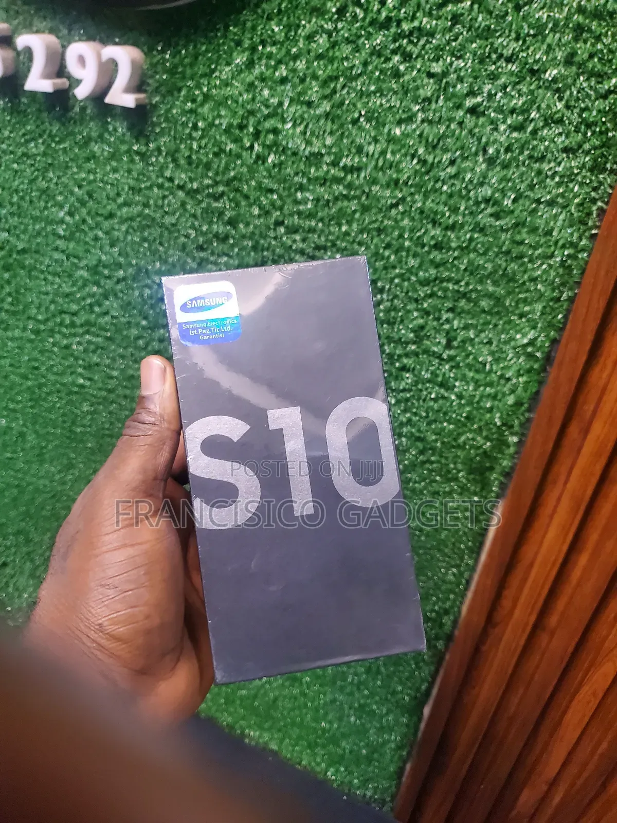 New Samsung Galaxy S10 128 GB Black