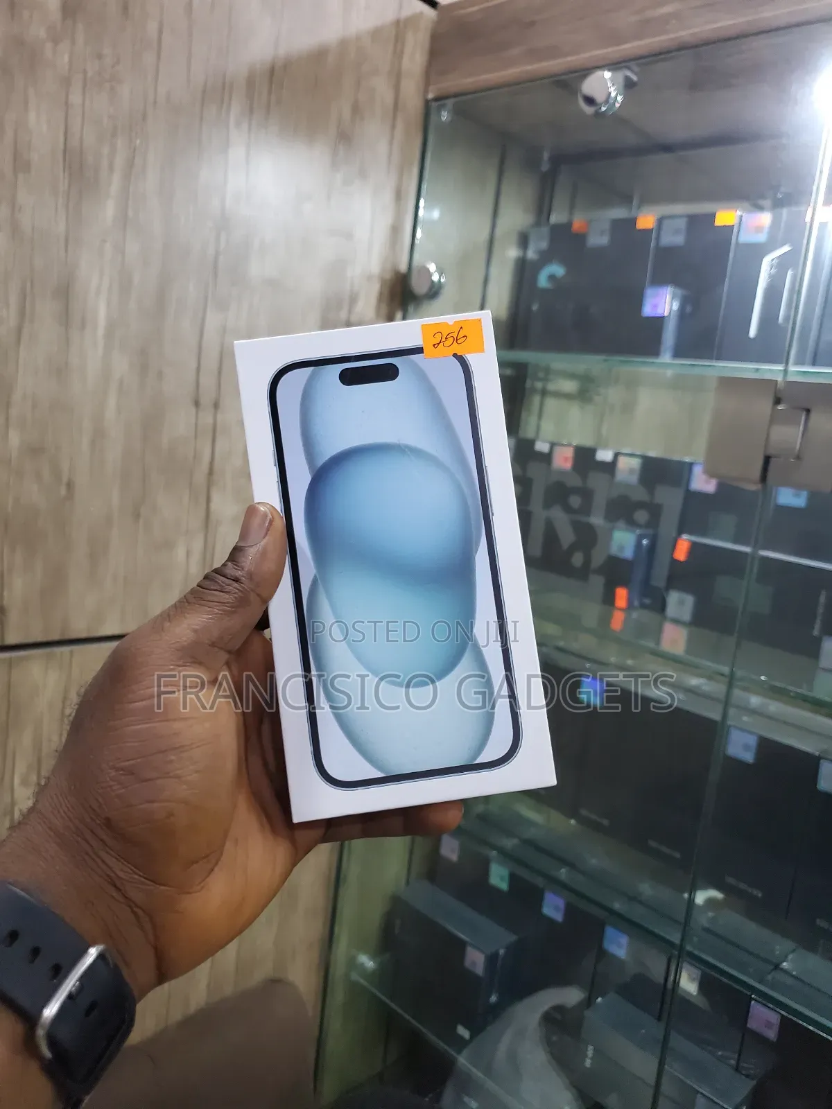 New Apple iPhone 15 256 GB Bronze