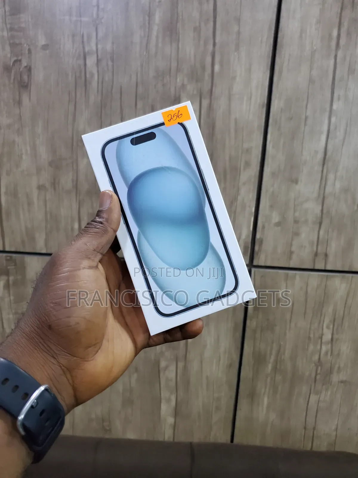 New Apple iPhone 15 256 GB Bronze