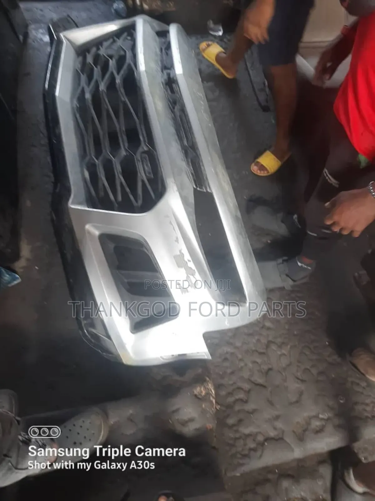Front Bumper Chevrolet Camaro 2016/2017/2018 Model