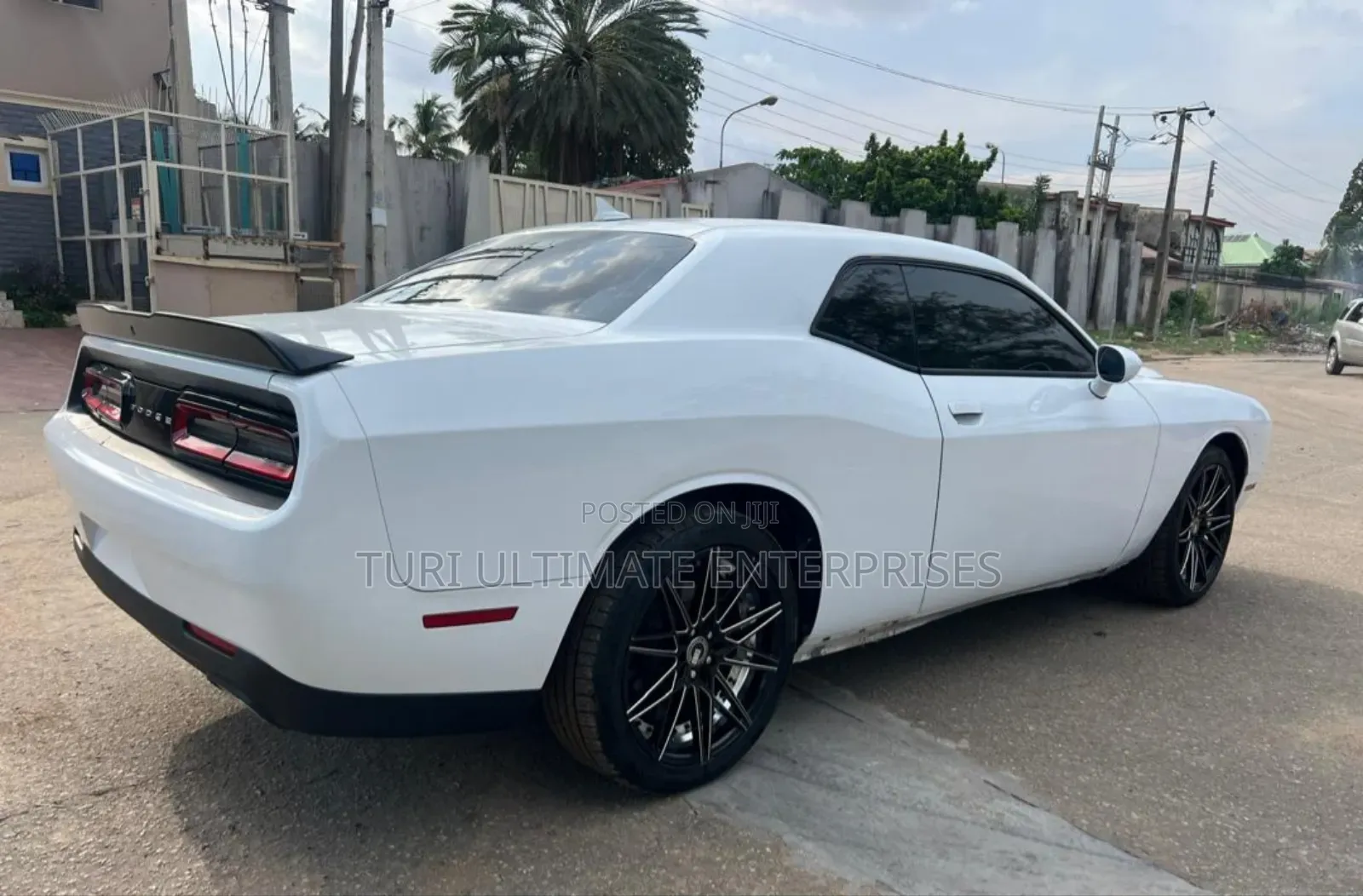 Dodge Challenger SXT RWD 2018 White
