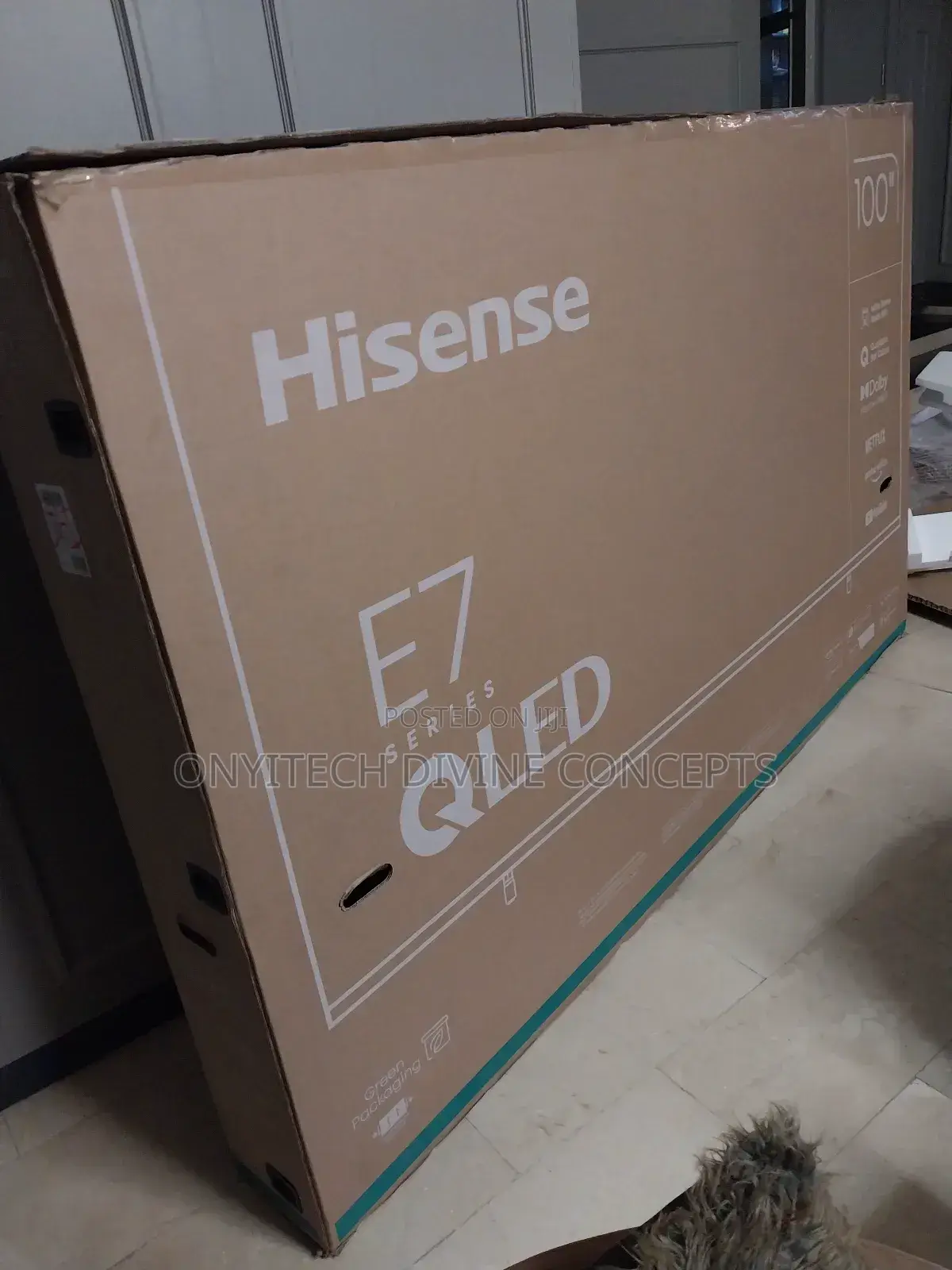 100" Inches Qled Hisense Smart TVS