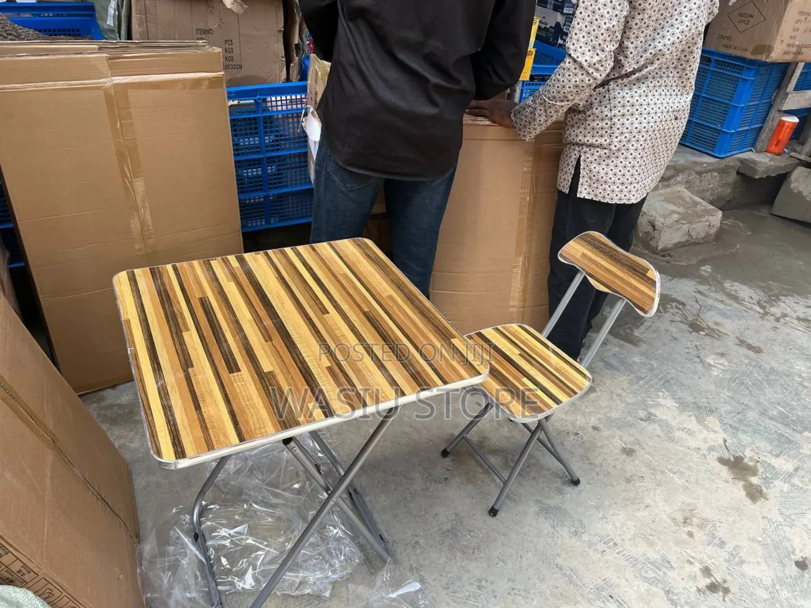 Nutod Design Table and Chair Set