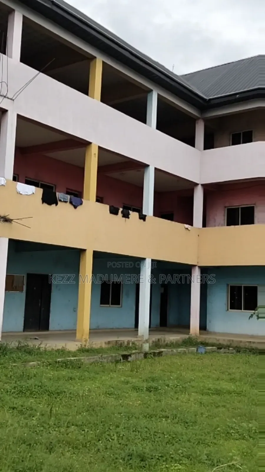 For Sale : Non Functional Sch. Off Eastwest Rd by Obirikwere