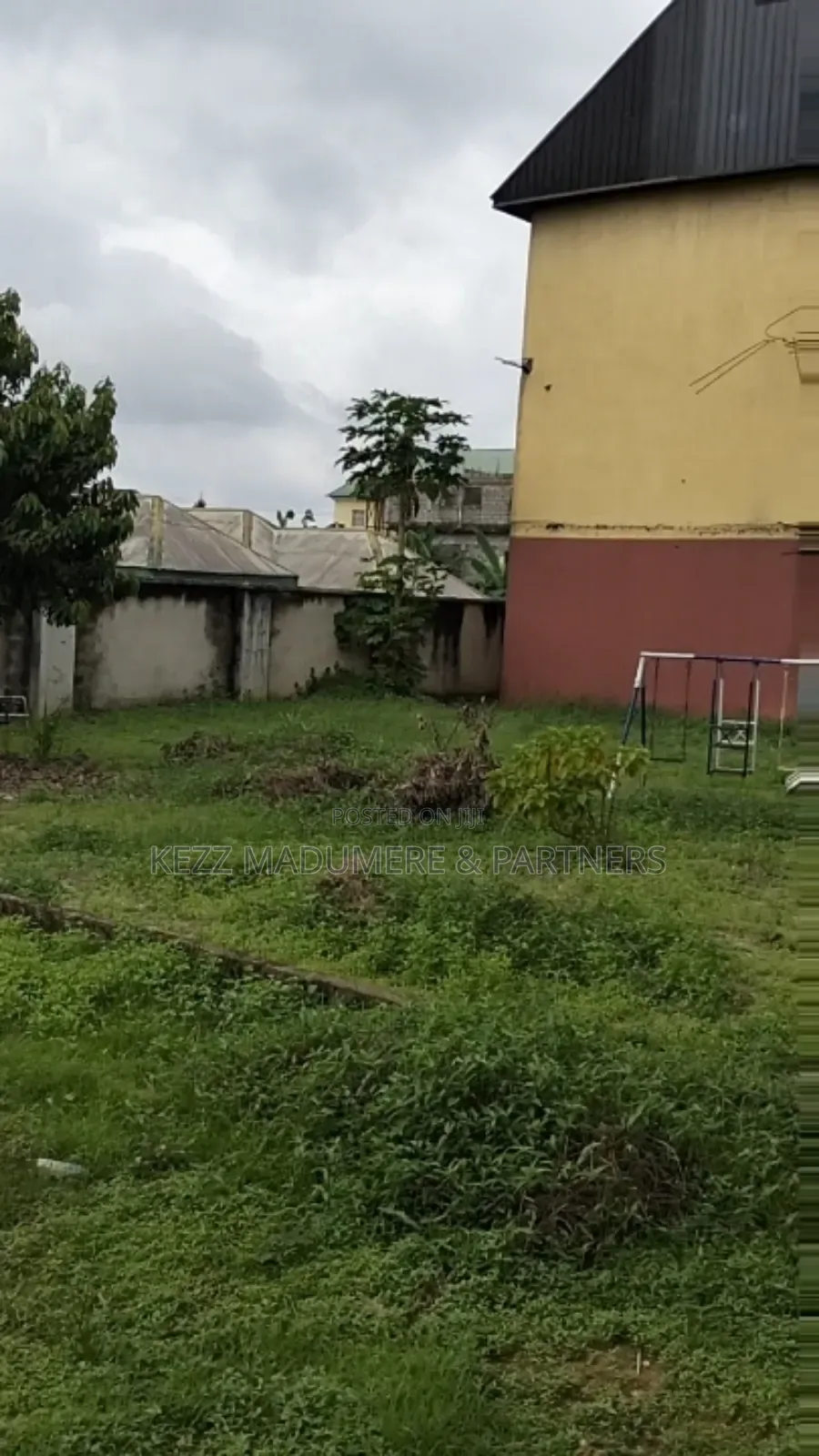 For Sale : Non Functional Sch. Off Eastwest Rd by Obirikwere