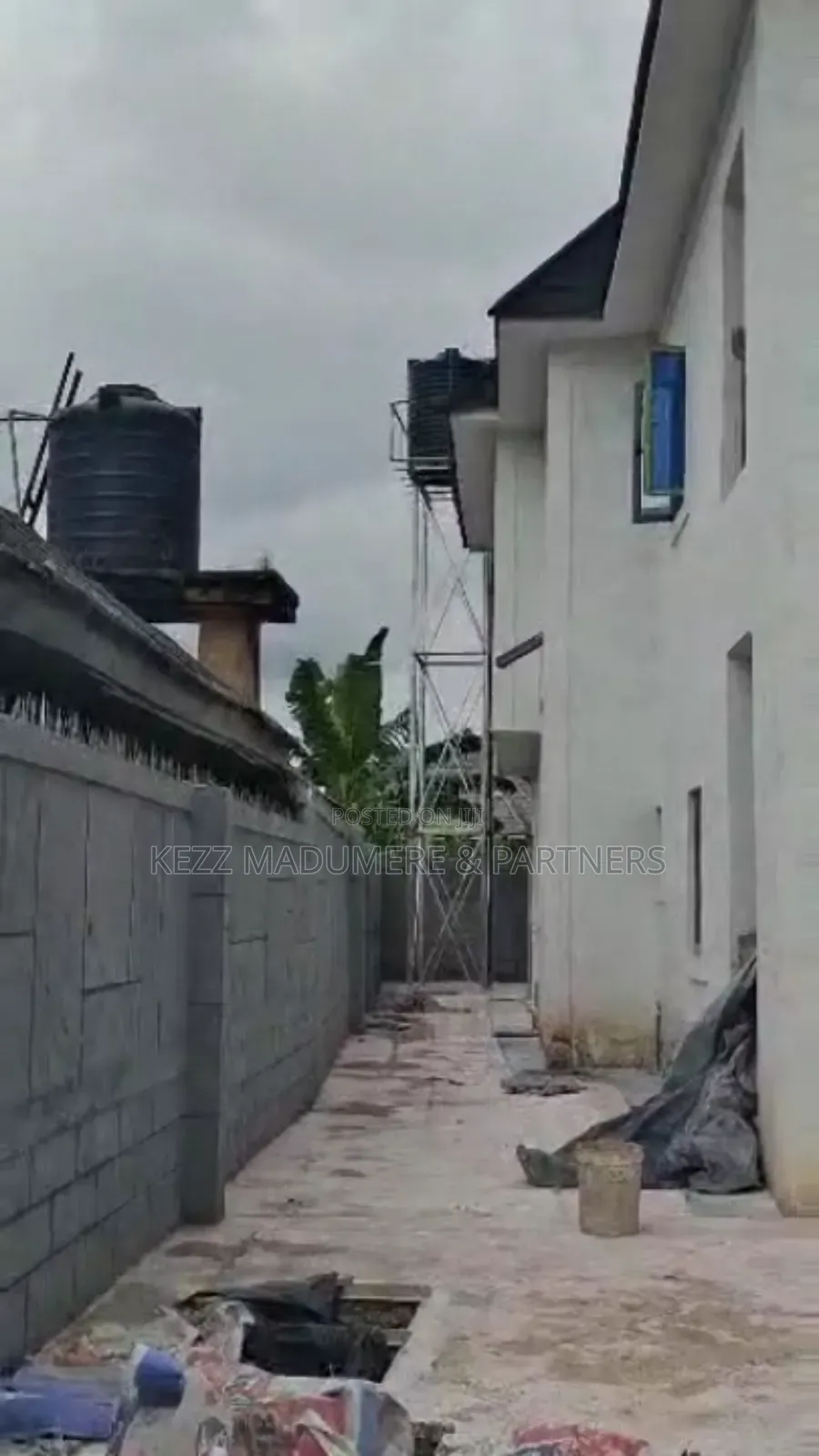 4bdrm Duplex in In An Estate Sars, Port-Harcourt for sale