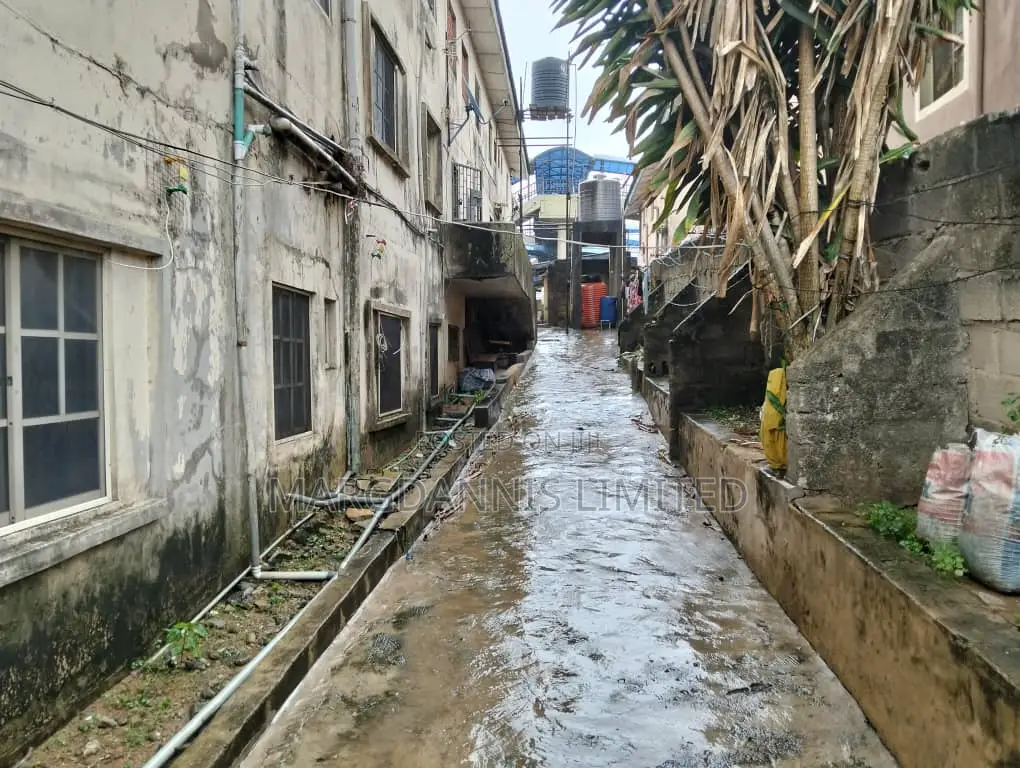 868 SQM Land for Sale, on Lagos Road, Ikorodu