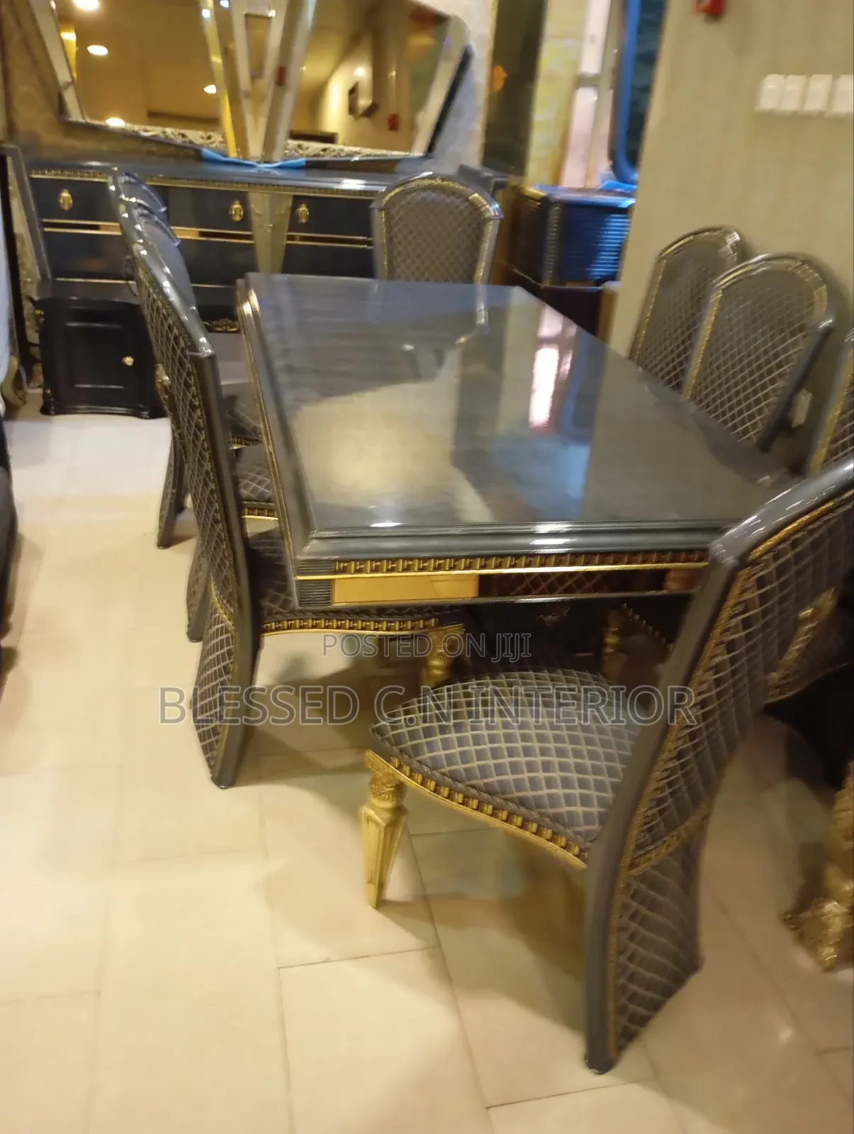 Classic Dinning Table by 8 Seater