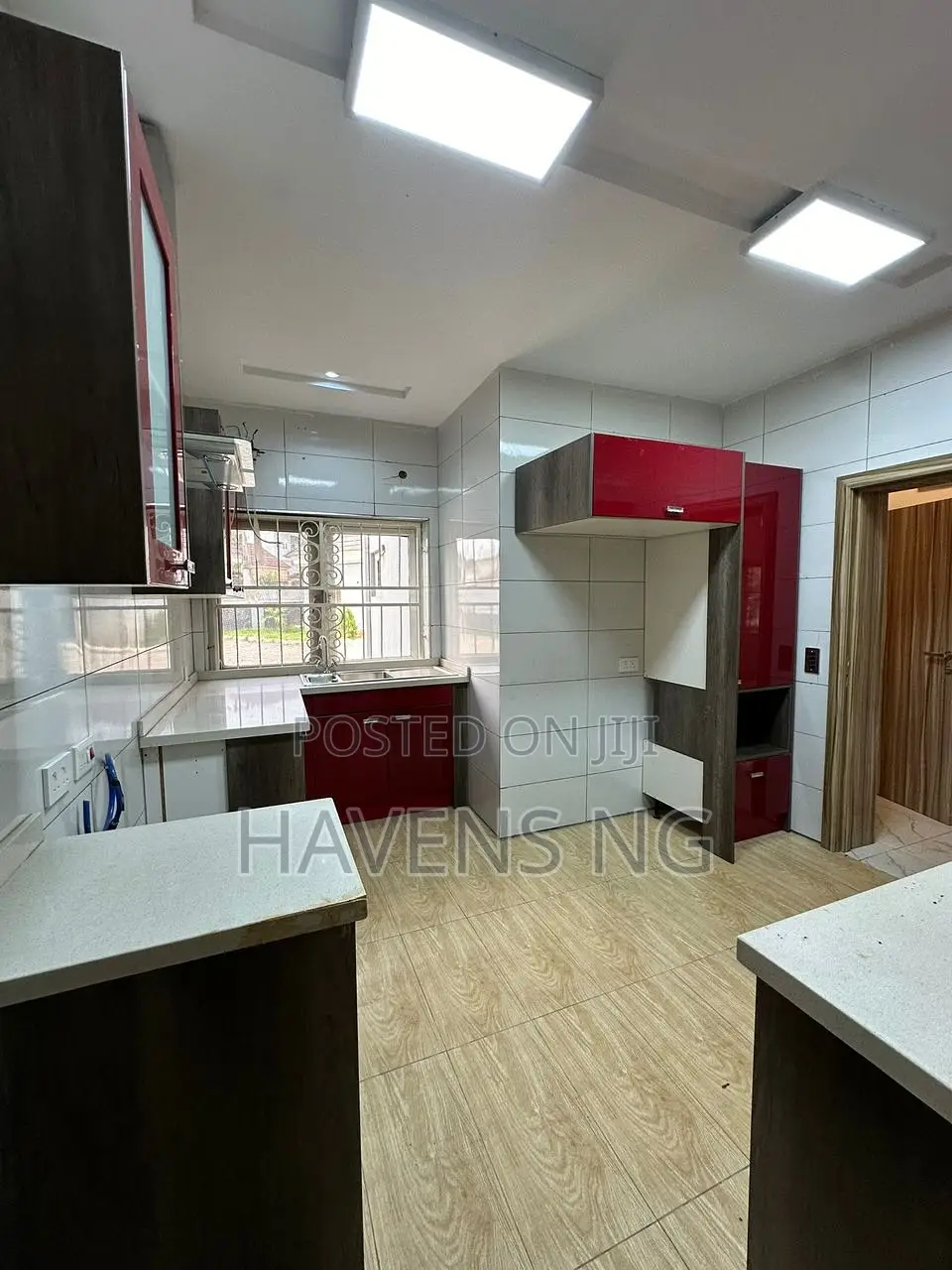 4bdrm Duplex in Durumi for sale