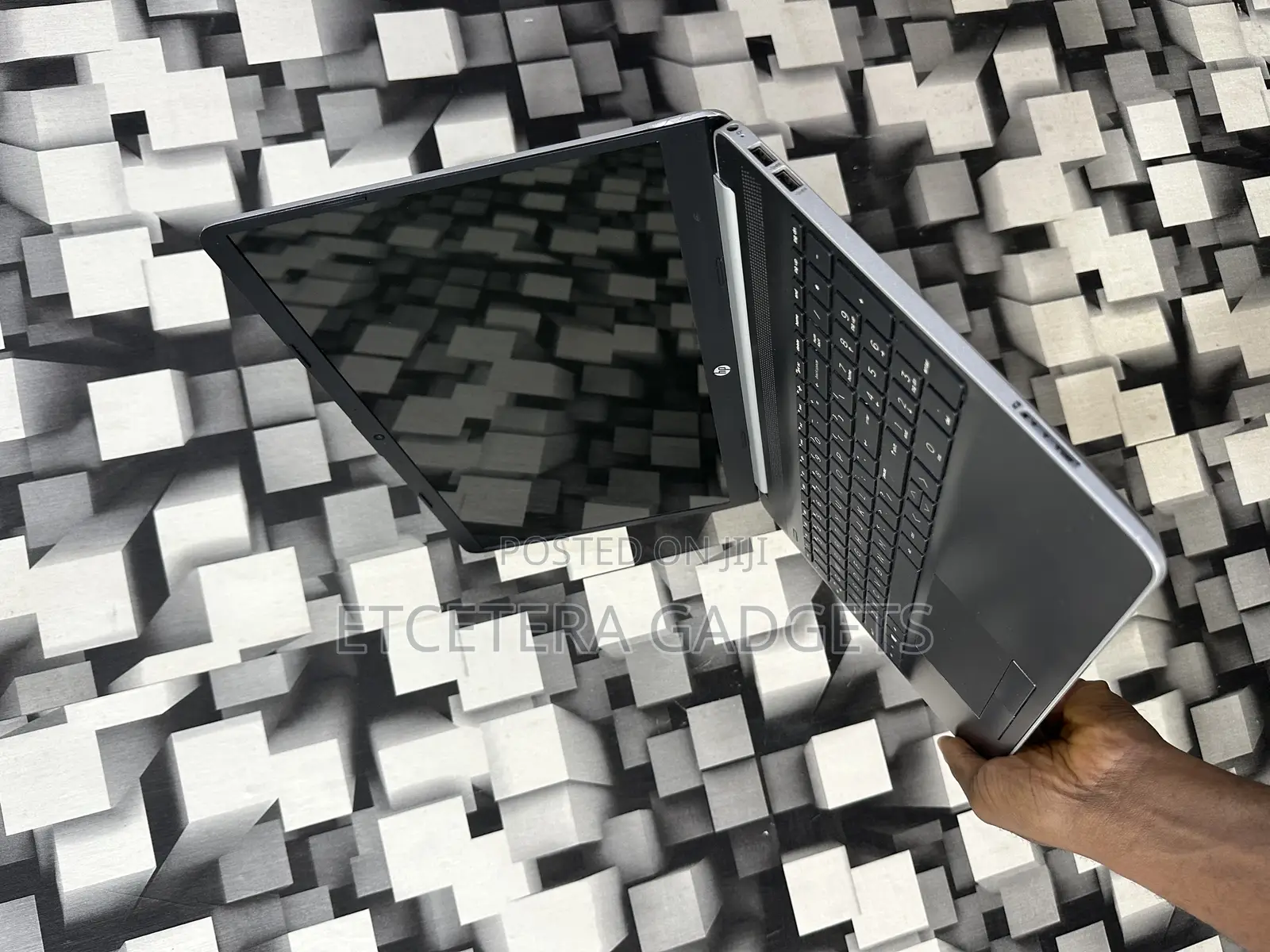 Laptop HP 15-Dw0037wm 8GB Intel Core I3 HDD 1T