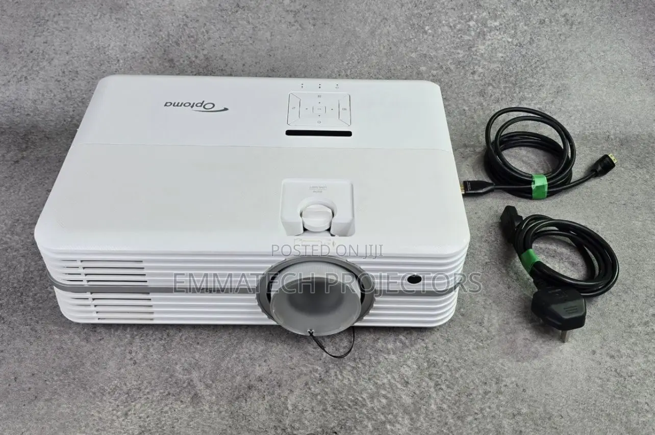Brand New 4k Uhd  Cinema Projector  Lekki Lagos