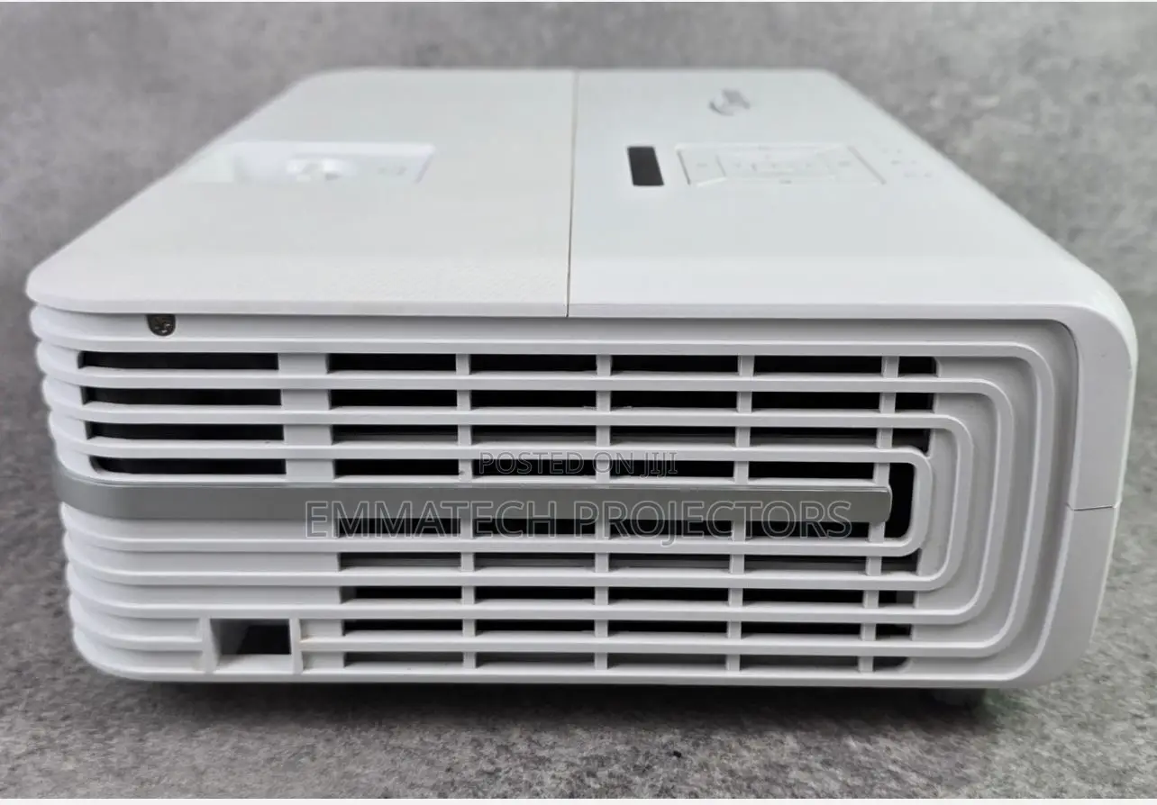 Brand New 4k Uhd  Cinema Projector  Lekki Lagos
