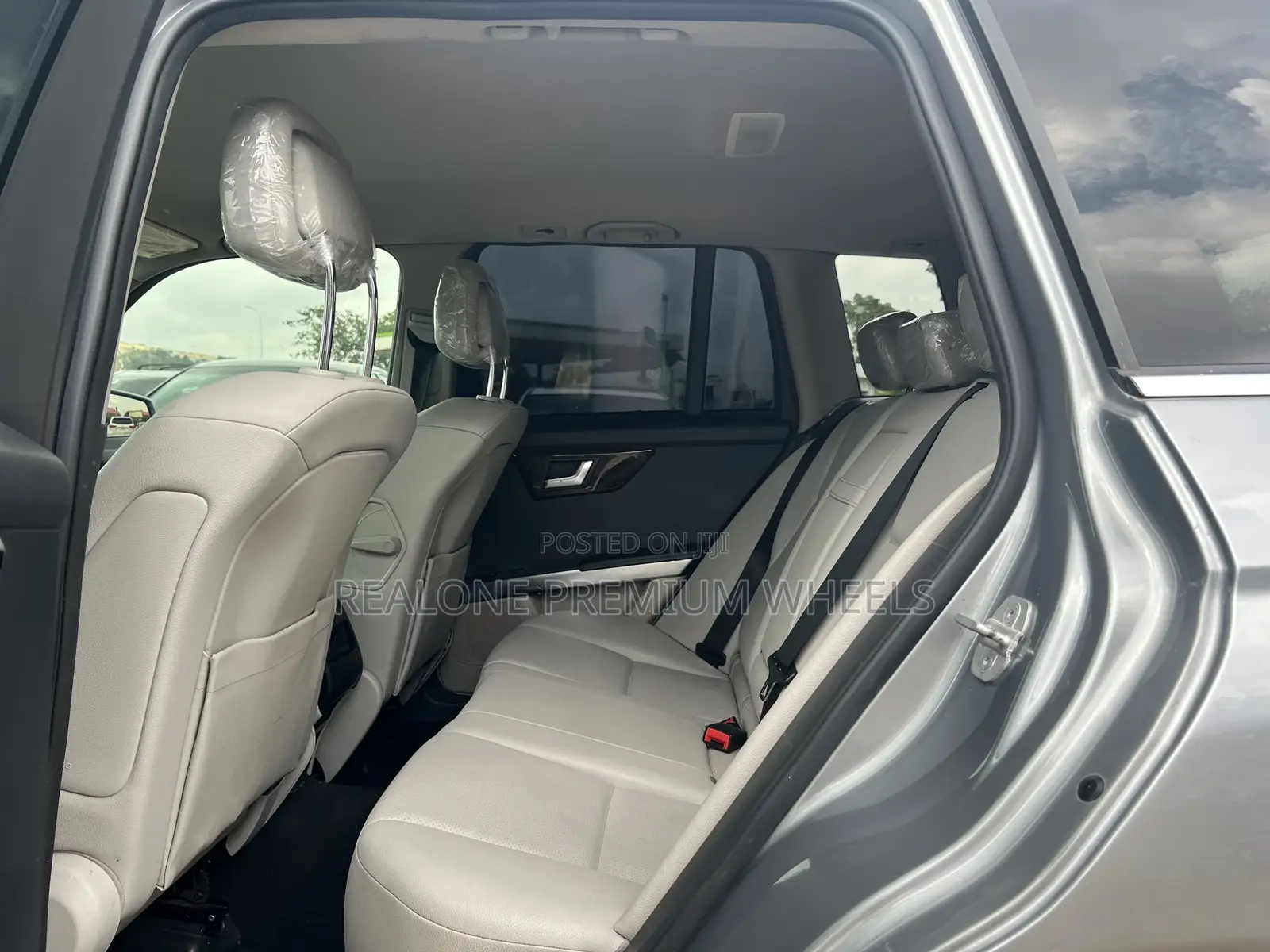Mercedes-Benz GLK-Class Base GLK 350 4dr 4x2 (3.5L 6cyl 7A) 2015 Gray
