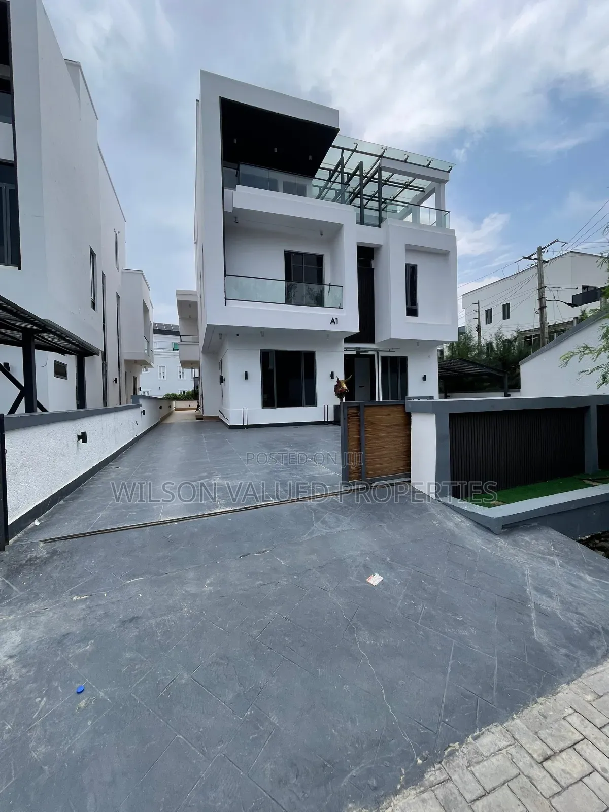 6bdrm Duplex in Wvp Homes 🏡, Lekki Phase 1 for sale