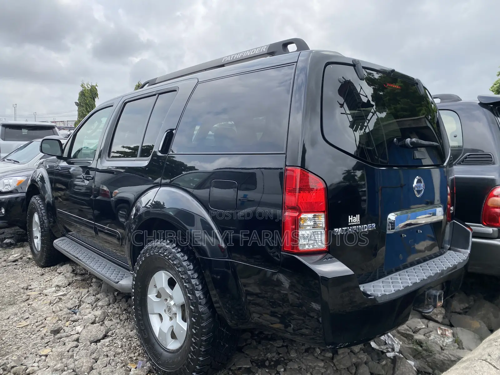 Nissan Pathfinder SE 4x4 2010 Black