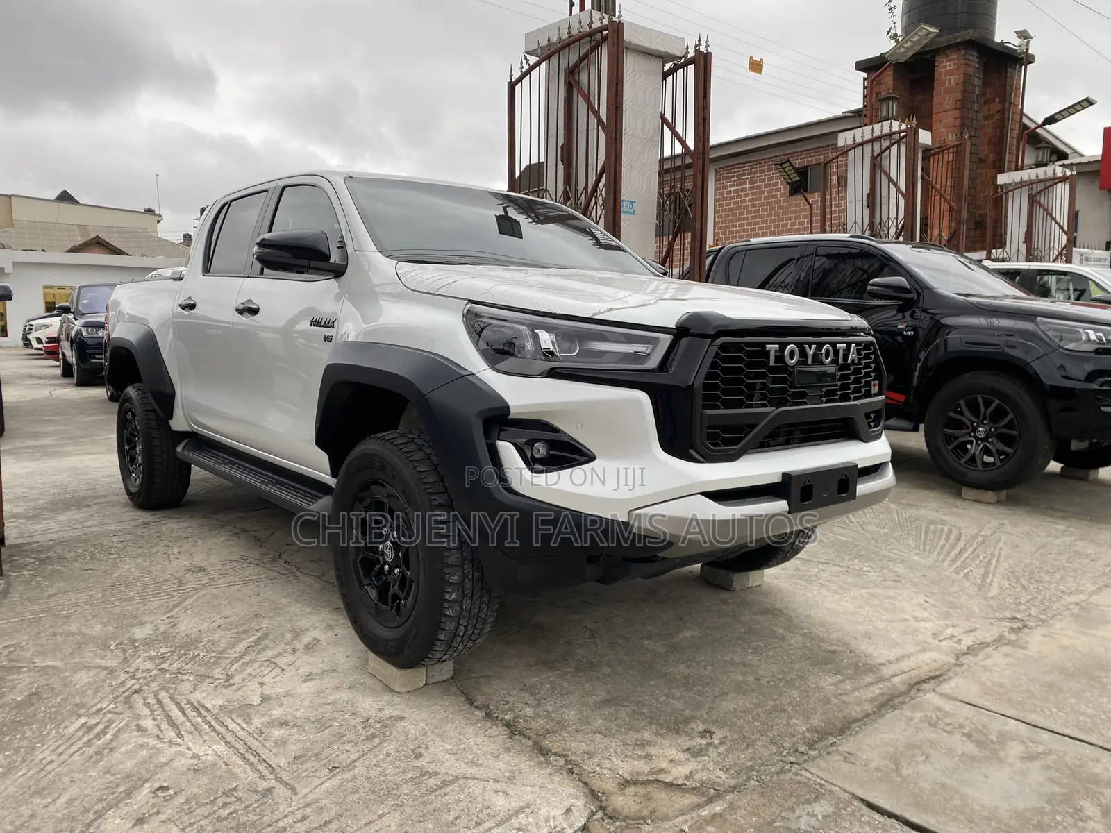 New Toyota Hilux 2025 White