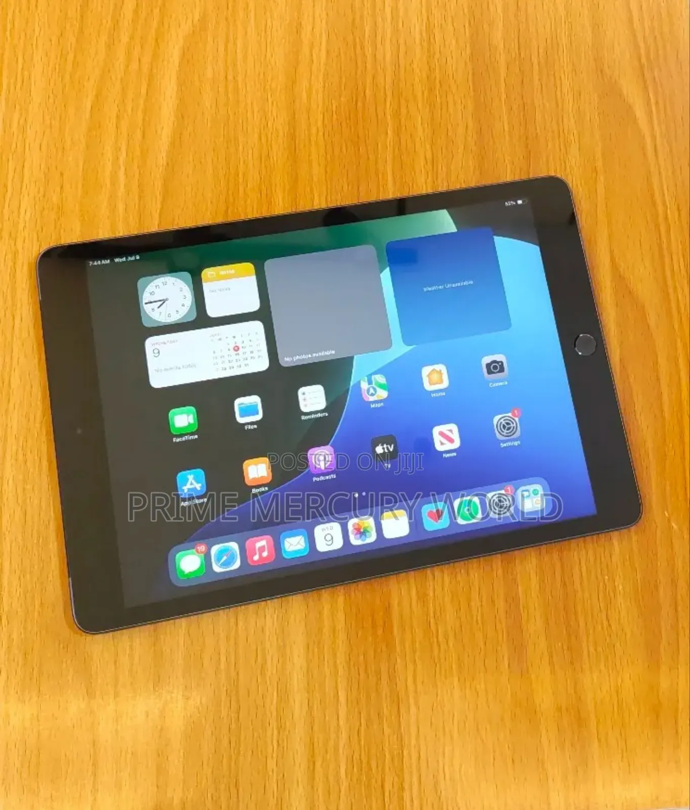 Apple iPad 9.7 64 GB Gray