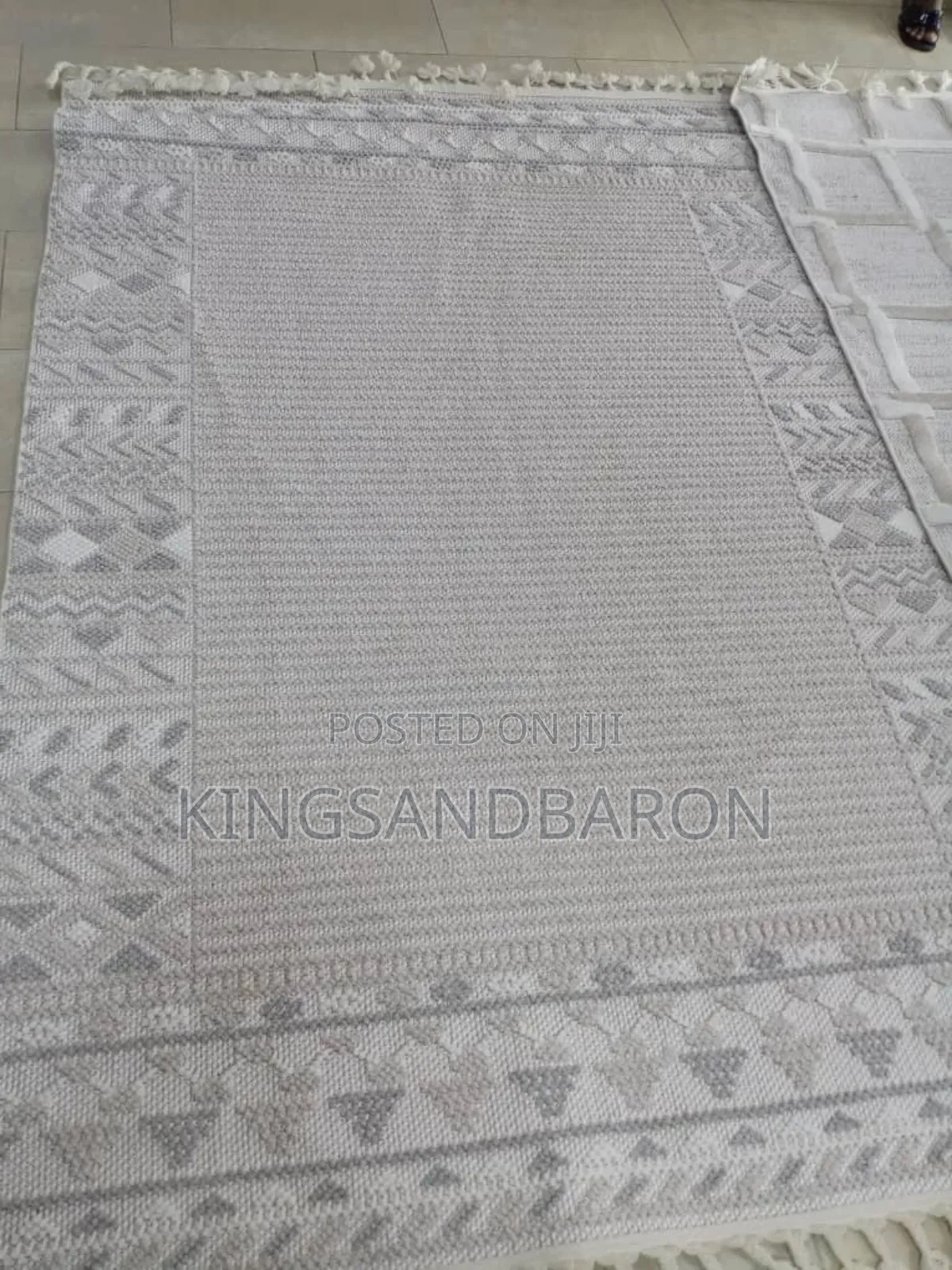 5x7fts Cream/Beige Mat Turkey Center Rug (5×7fts)