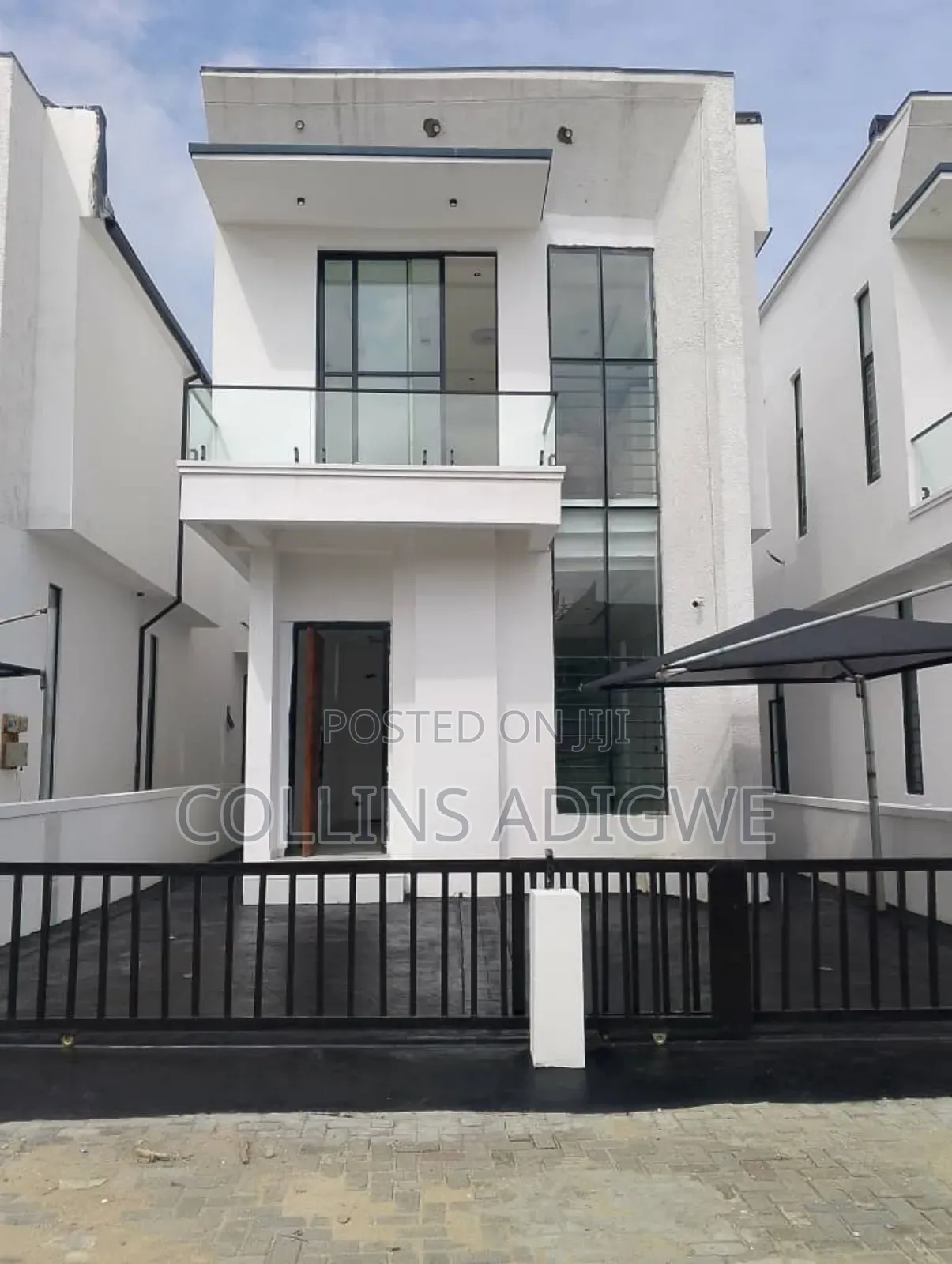 5bdrm Duplex in Lekki Pearl for sale