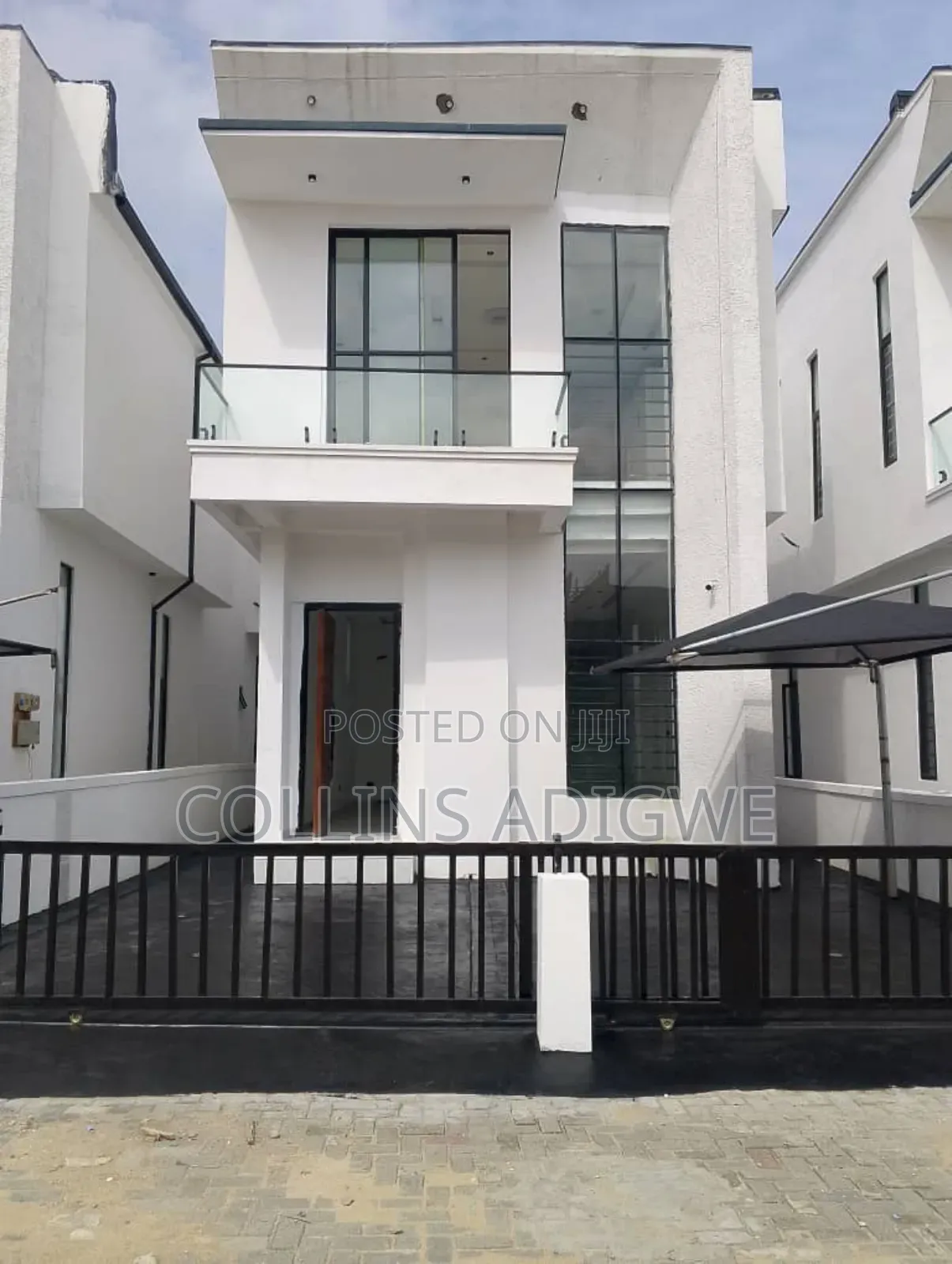 5bdrm Duplex in Lekki Pearl for sale