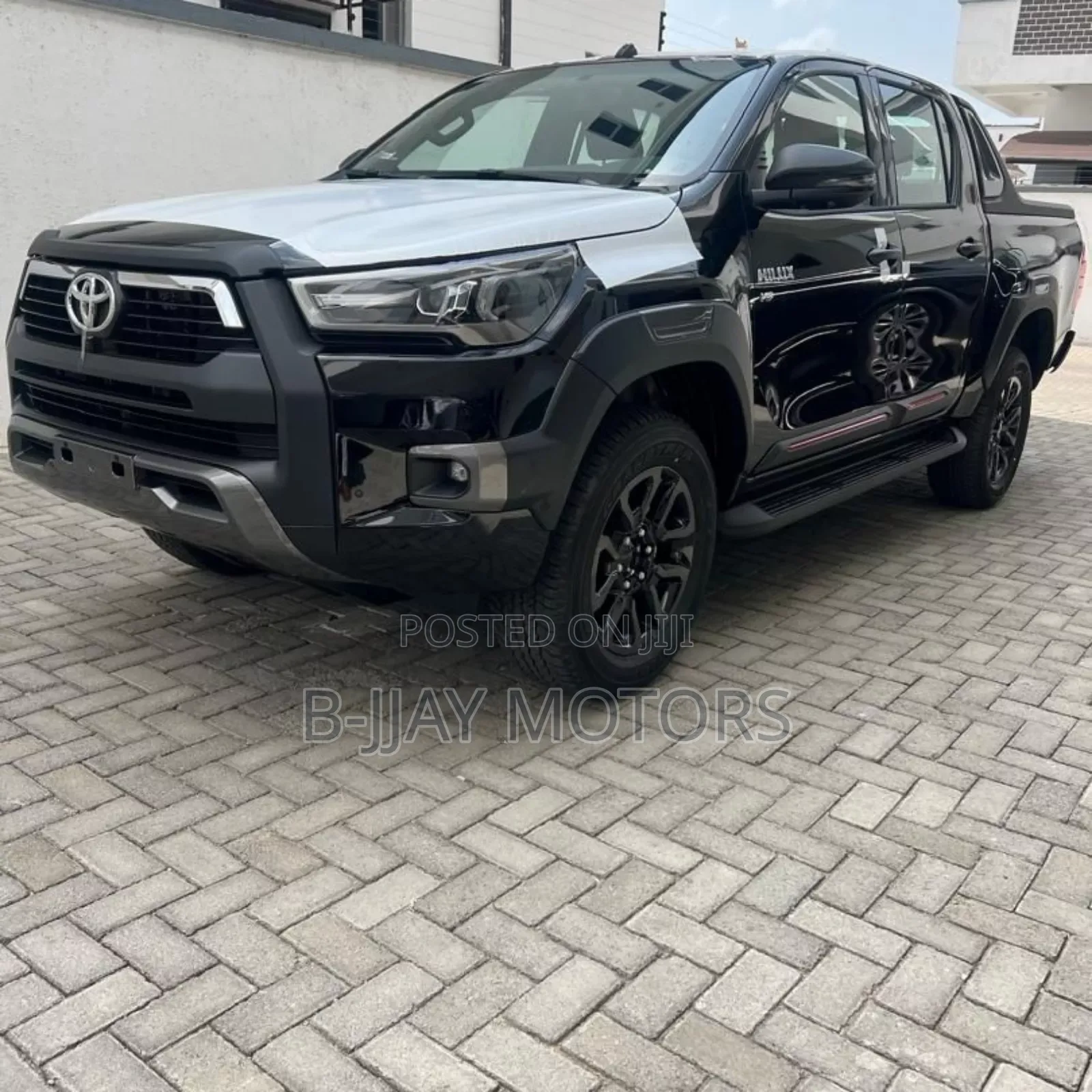 New Toyota Hilux 2025 Black