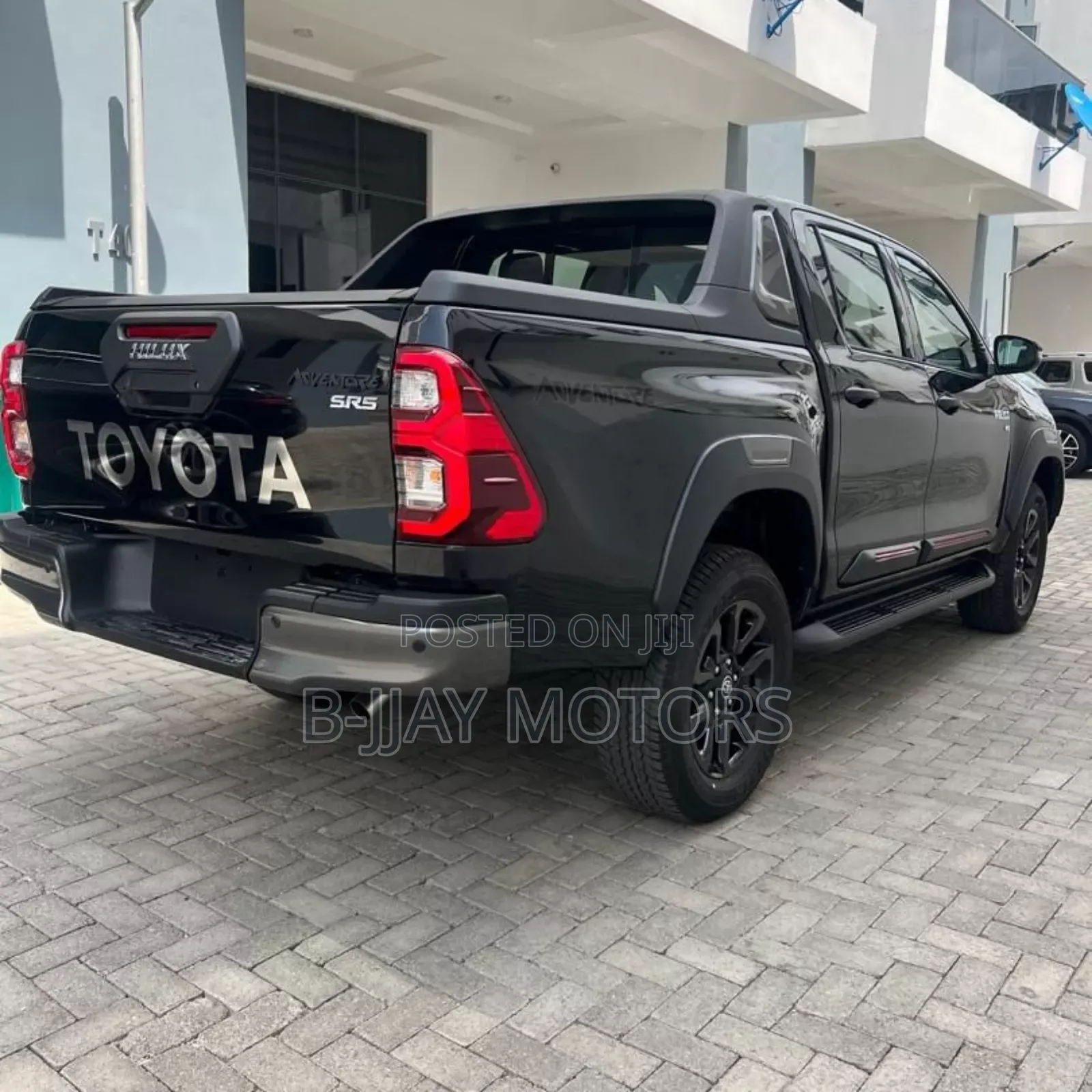 New Toyota Hilux 2025 Black
