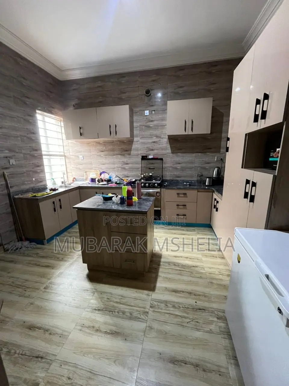 4bdrm Duplex in Gwarinpa for sale
