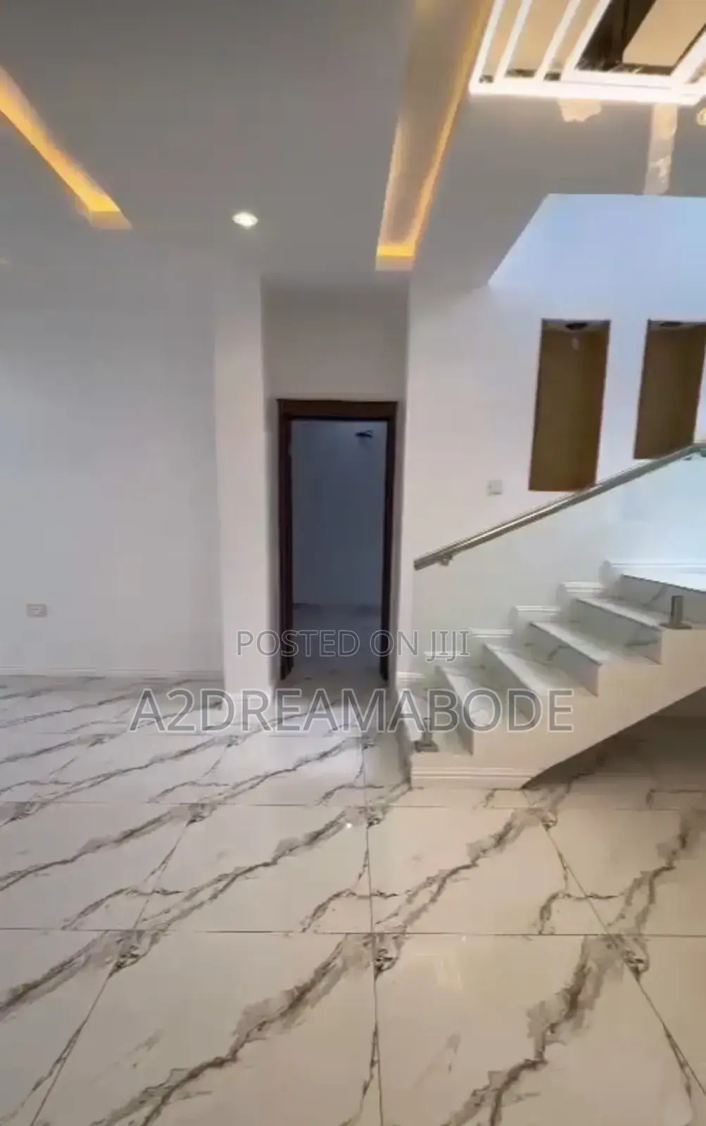 5bdrm Duplex in Omole Phase 2, Ikeja for sale