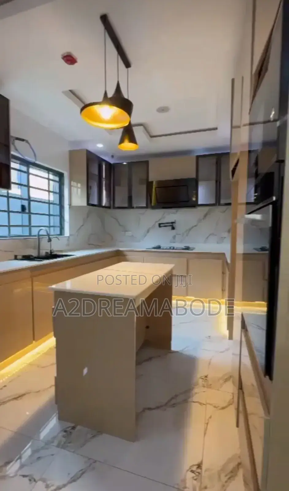 5bdrm Duplex in Omole Phase 2, Ikeja for sale
