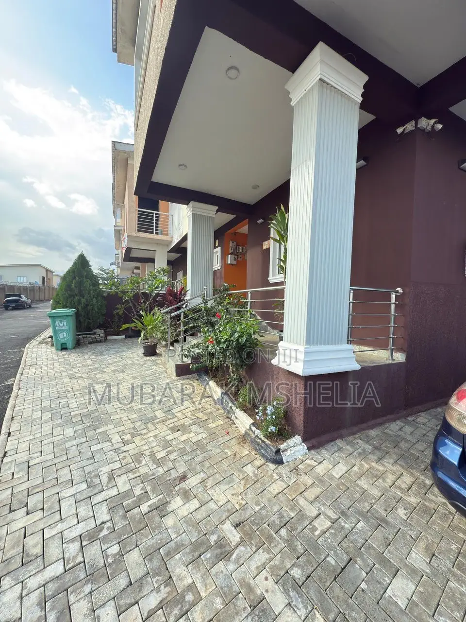 4bdrm Duplex in Life Camp for sale