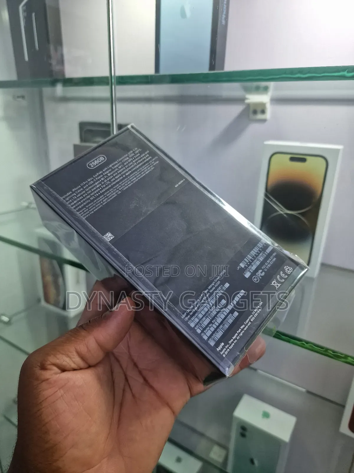 New Apple iPhone 11 Pro Max 256 GB Green