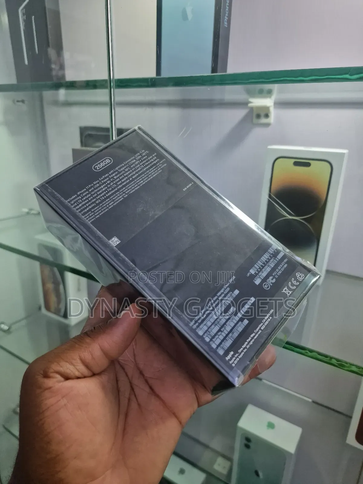 New Apple iPhone 11 Pro Max 256 GB Green