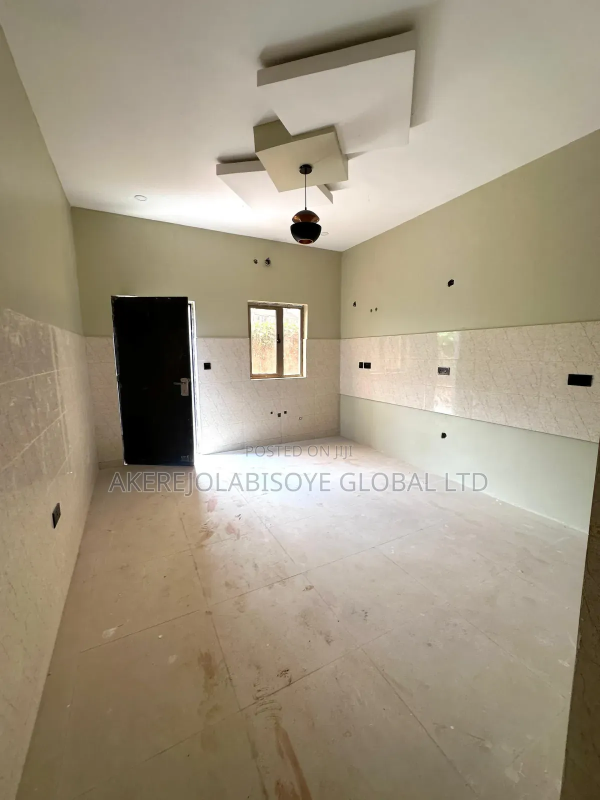 4bdrm Townhouse/Terrace in Lifecamp Main for sale