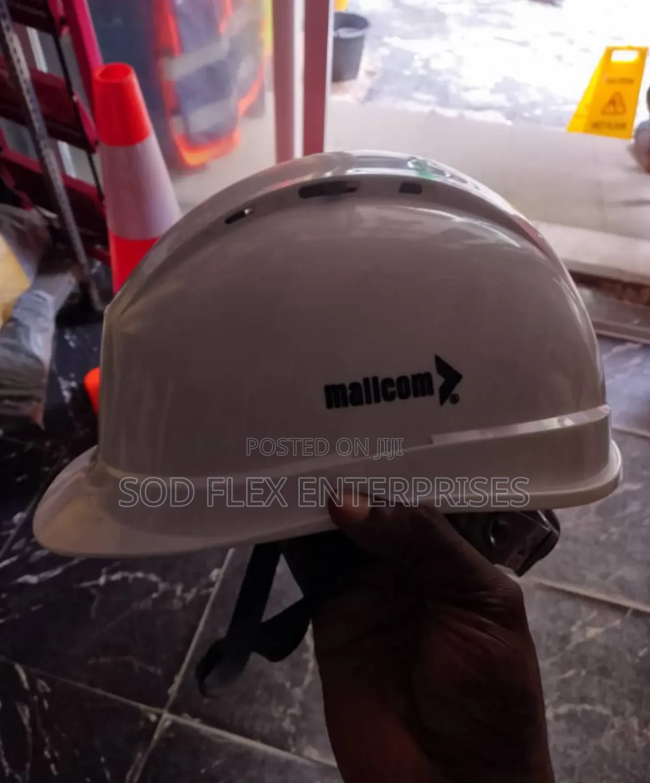Mallcom Quality And Durable Heavy Duty Vent Helmets