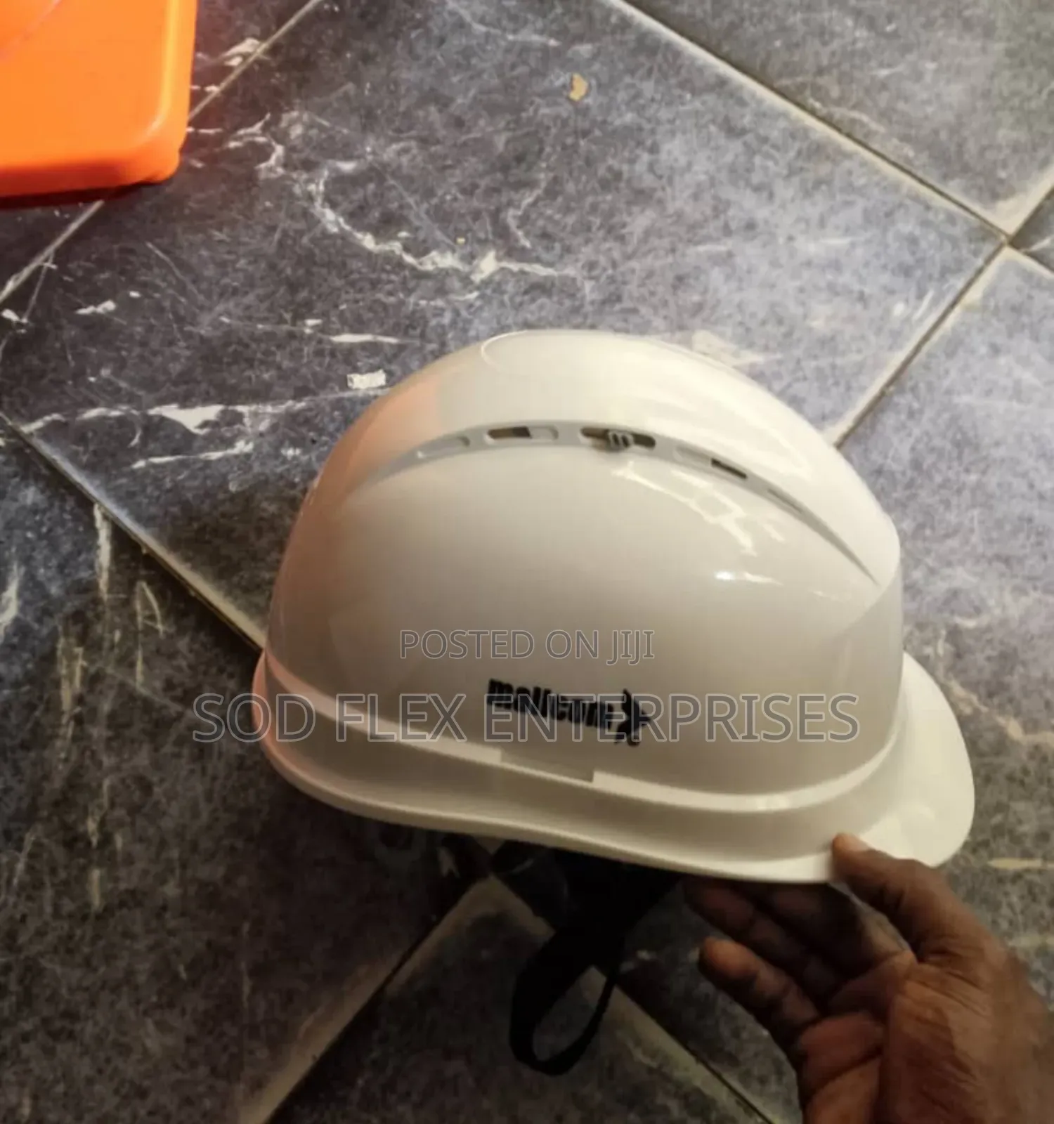 Mallcom Quality And Durable Heavy Duty Vent Helmets
