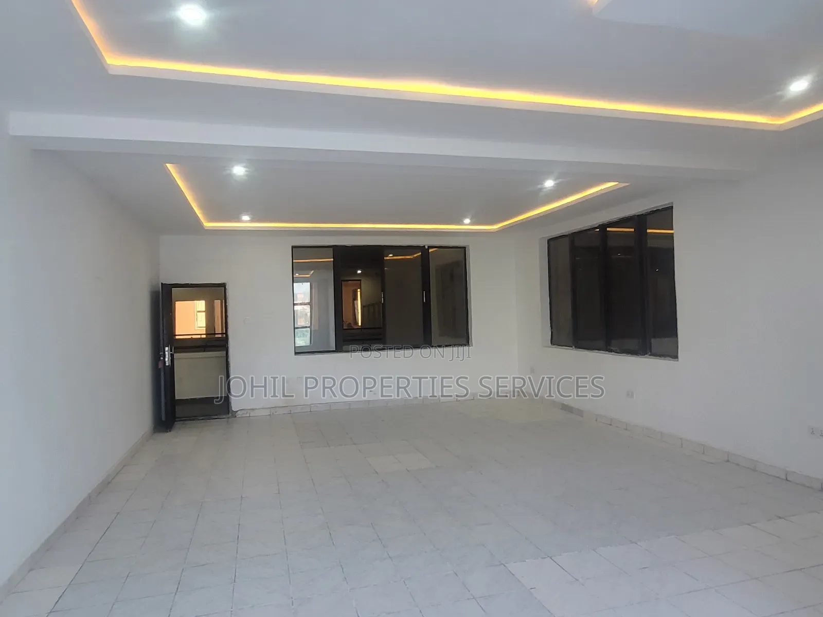 63sqm Office Space for Rent Central Area Stratagic Location