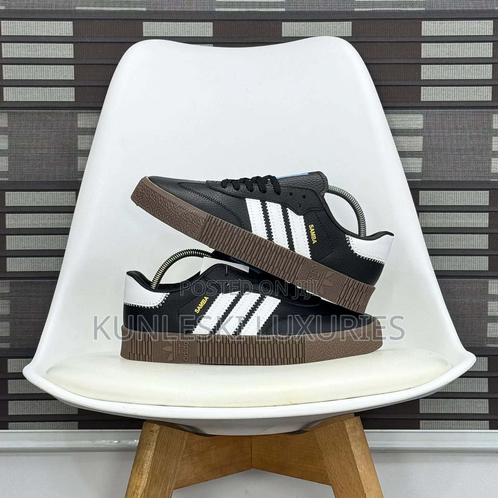 Original Adidas Samba—Rose Black / White Sneakers