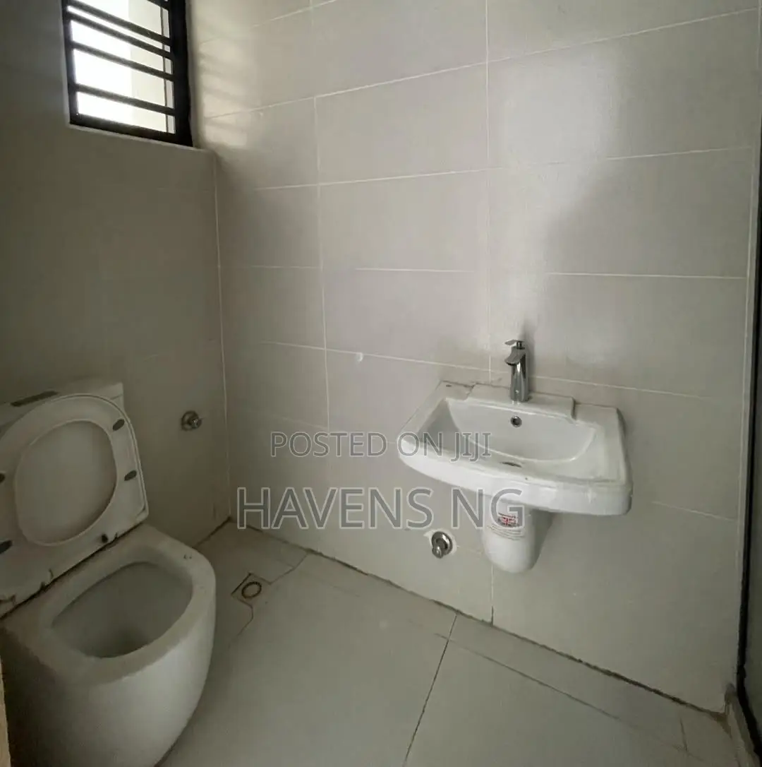 2bdrm Apartment in Ologolo for sale