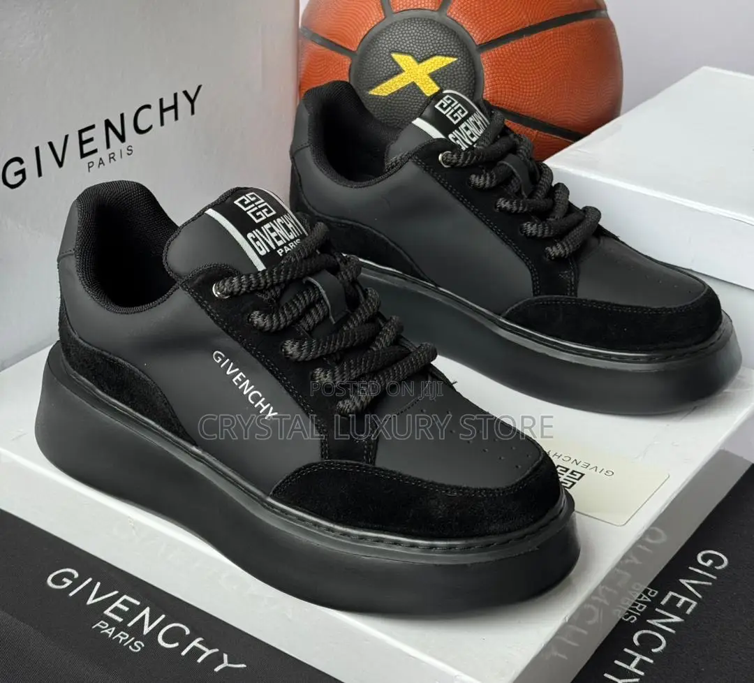 Givenchy Quality Luxury Men Black Sneakers