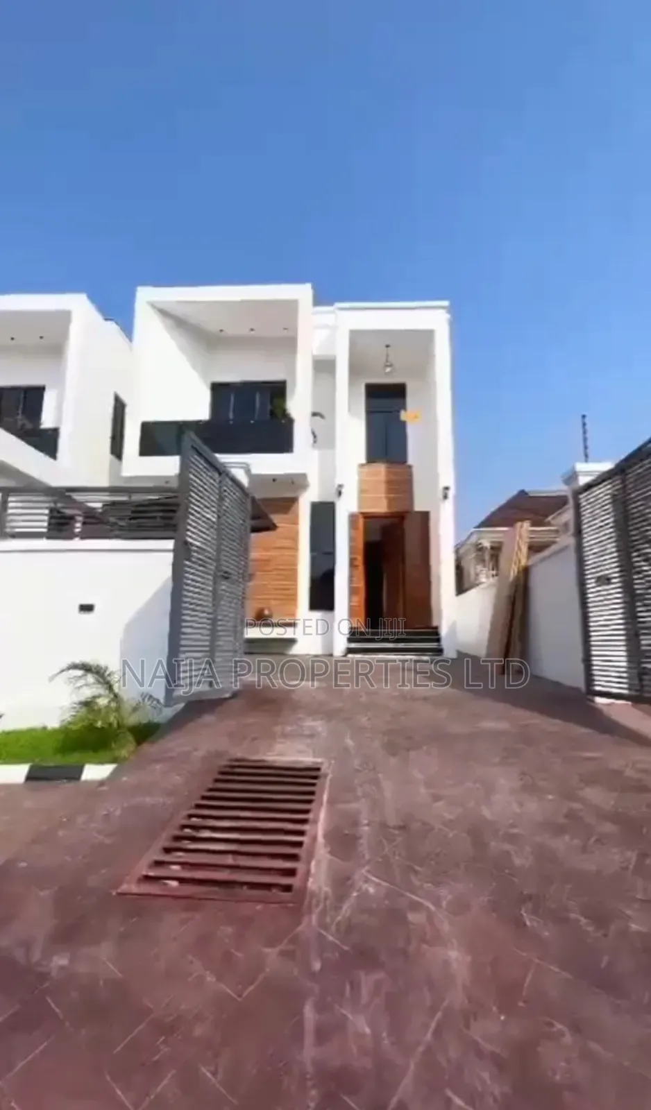 5bdrm Duplex in Chevyview Estate, Lekki for sale