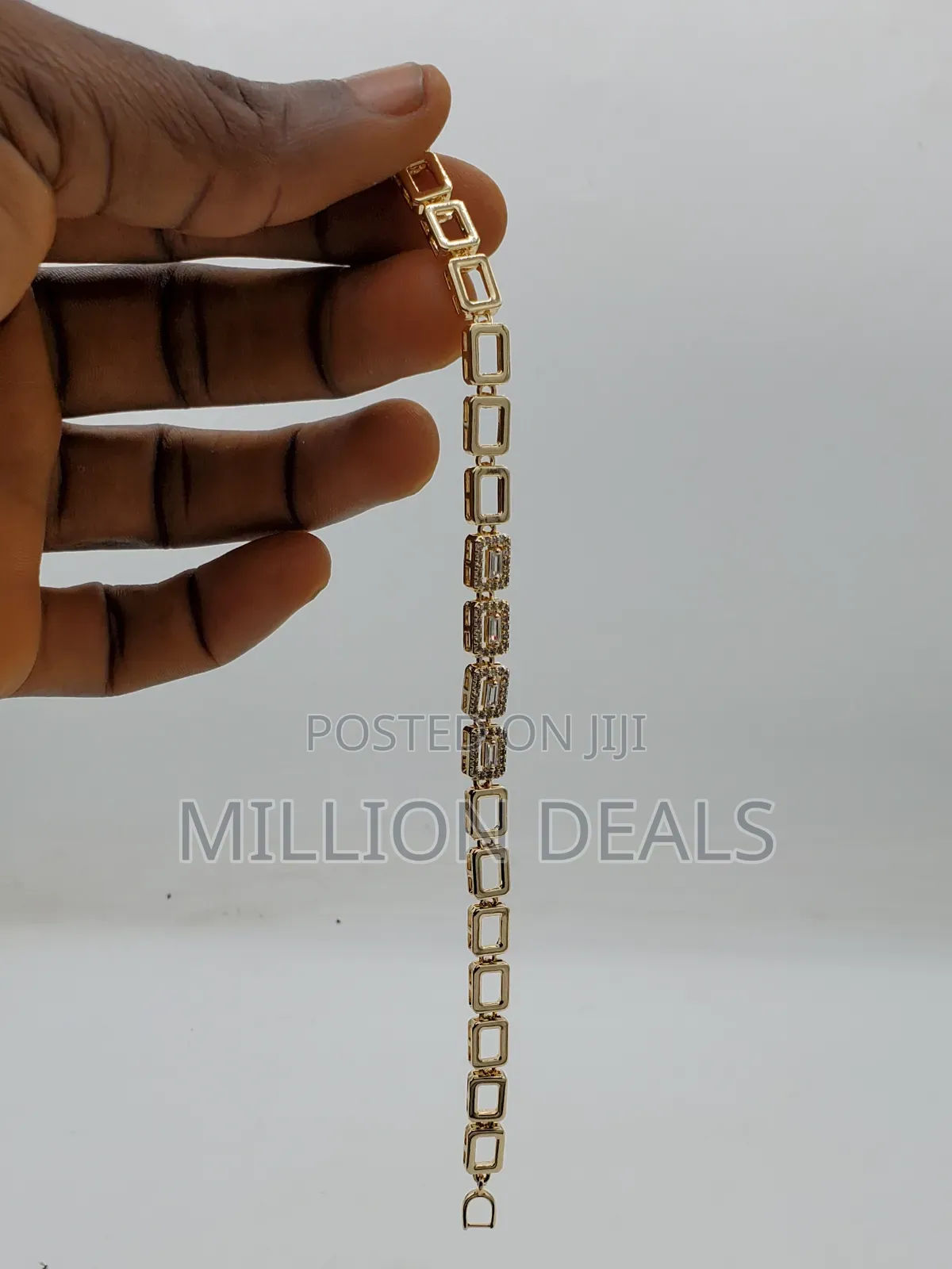 Glamorous Unique Women Link Studs Bracelet Gold
