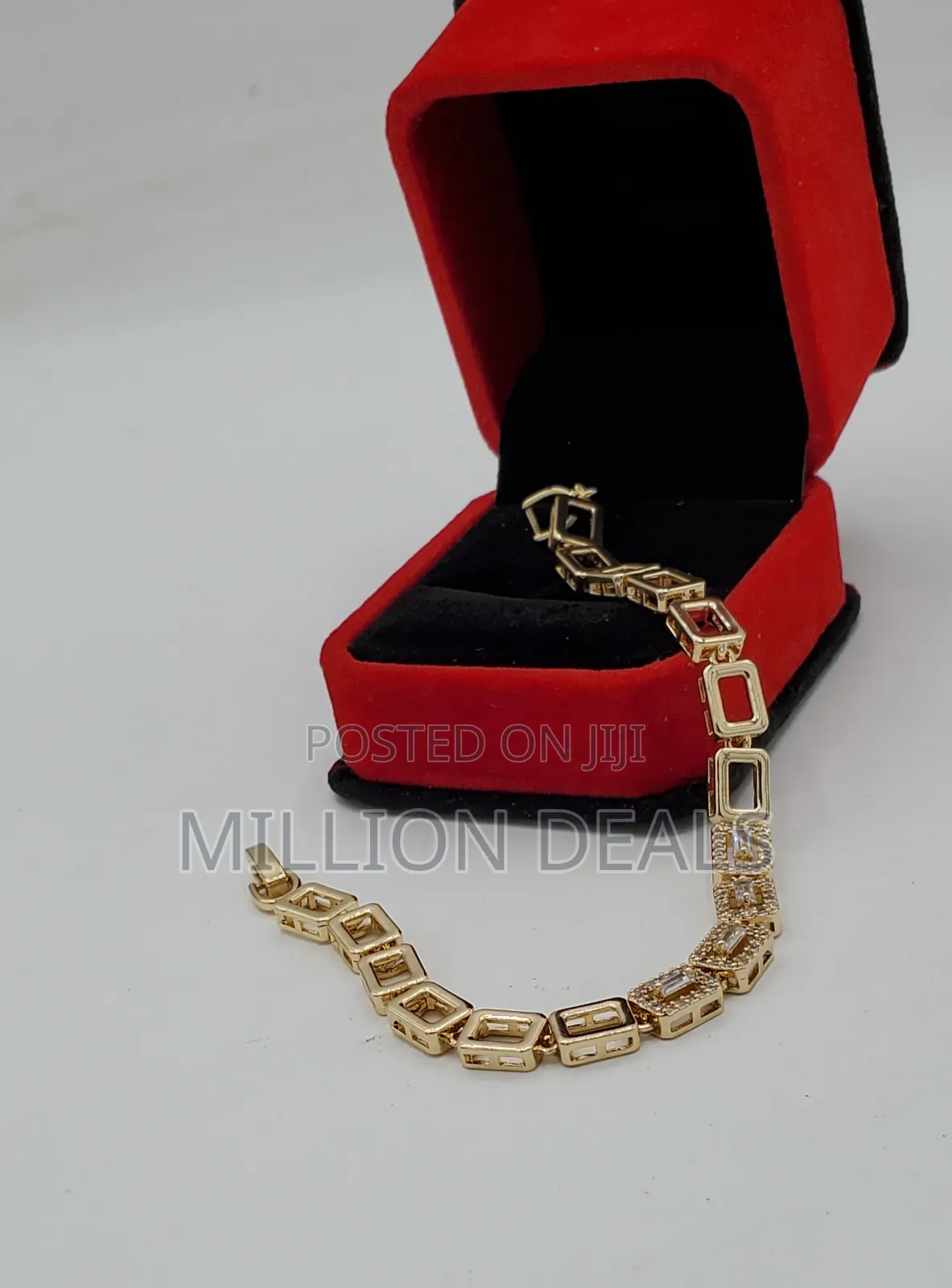 Glamorous Unique Women Link Studs Bracelet Gold