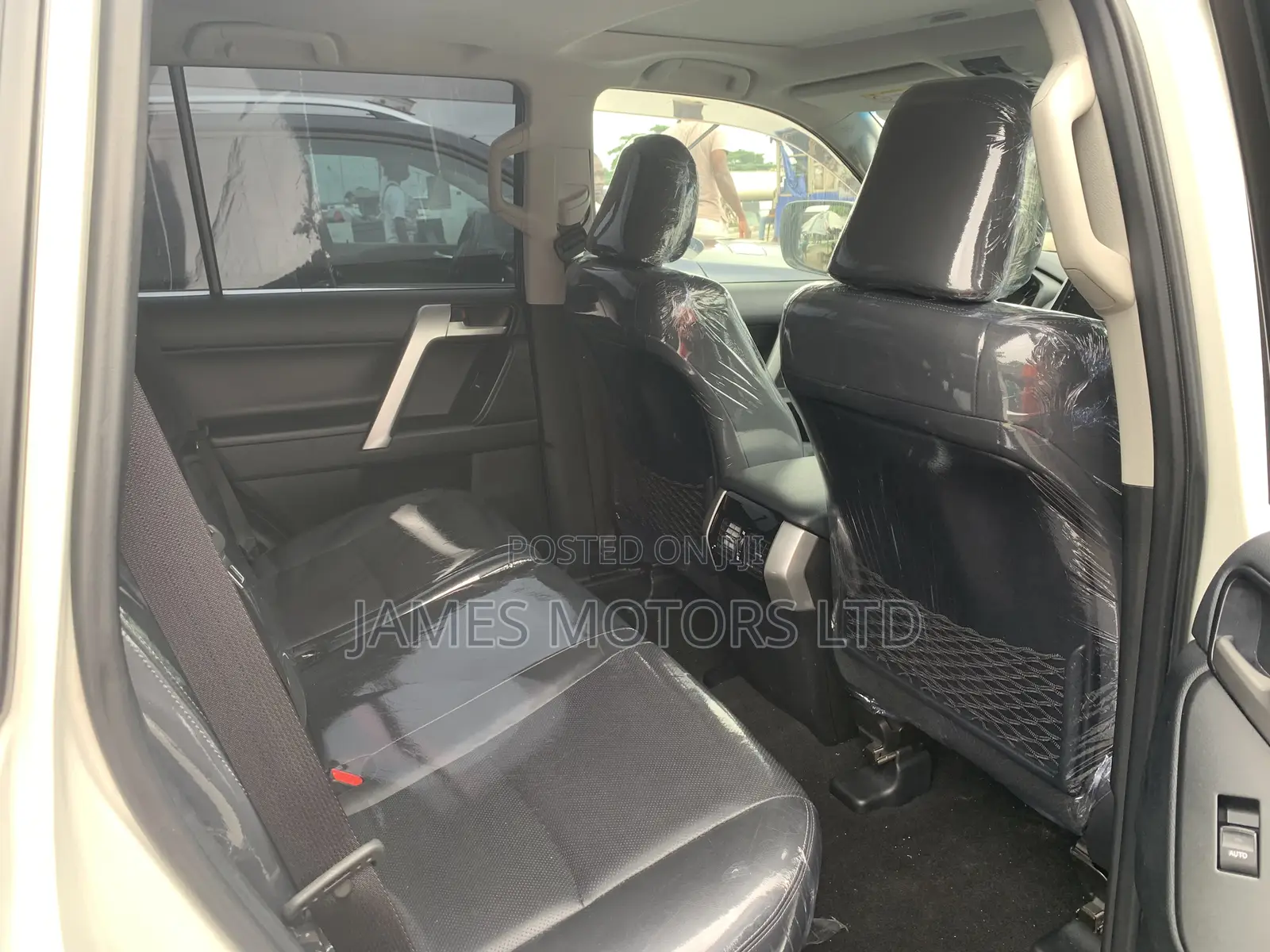 Toyota Land Cruiser Prado 2023 White