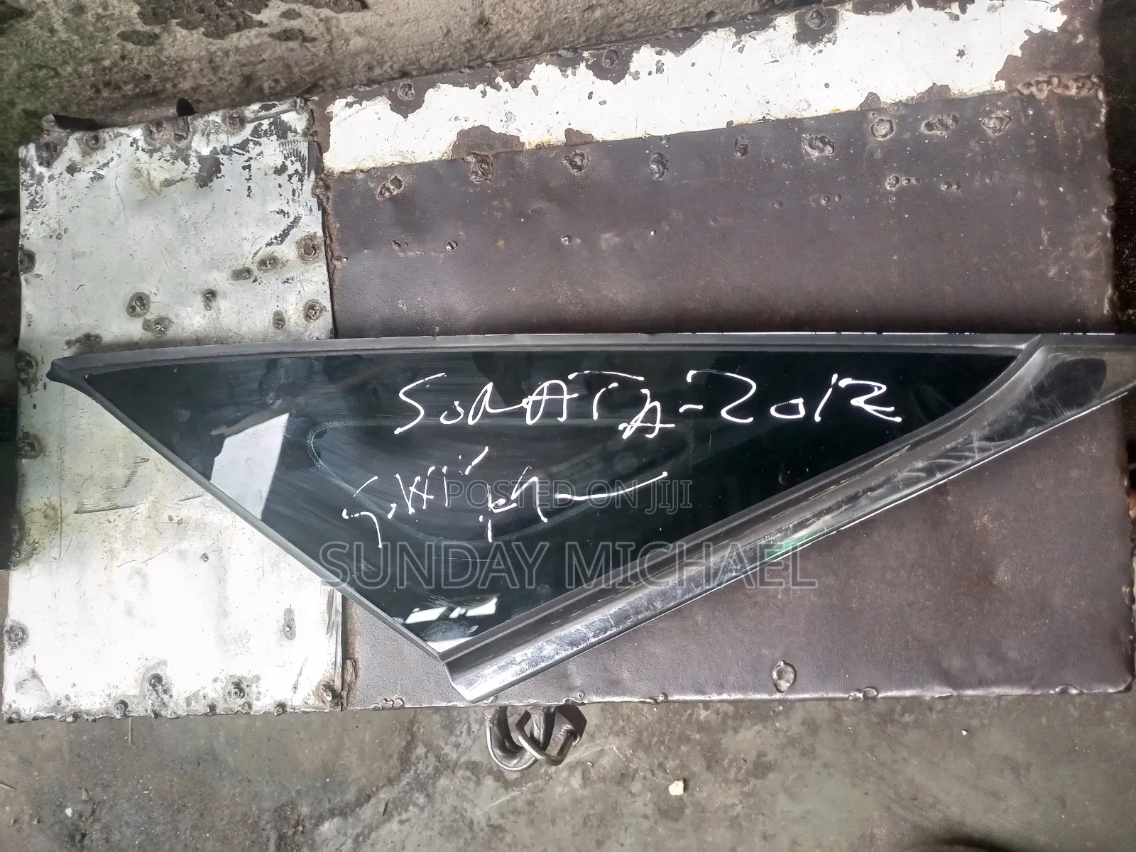 Vent Glass Hyundai Sonata 2013